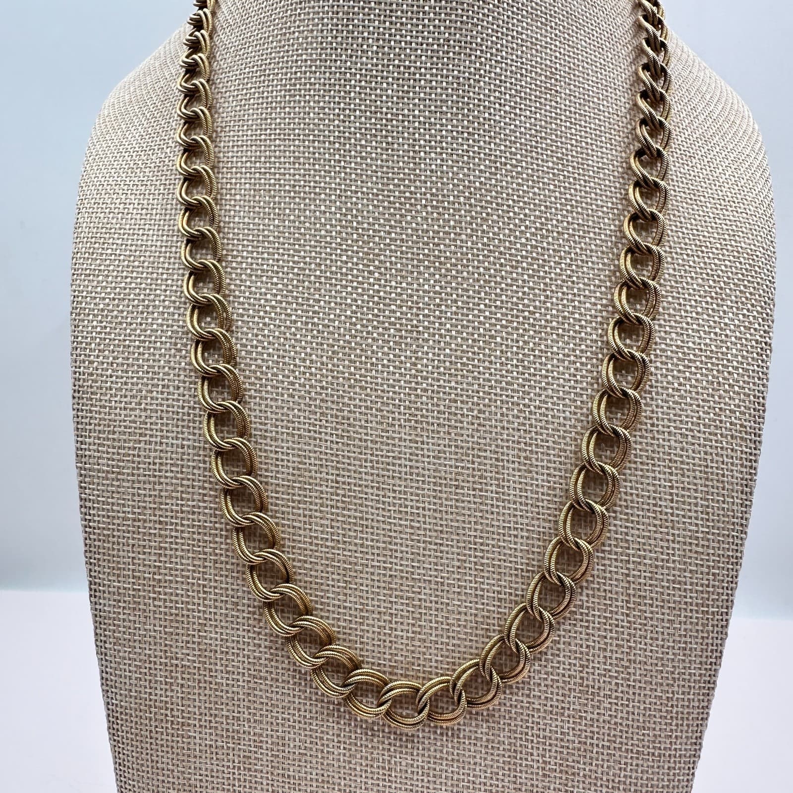 Vintage 80s Gold Tone Textured Double Link Chain Necklace Boho Fashion Jewelry