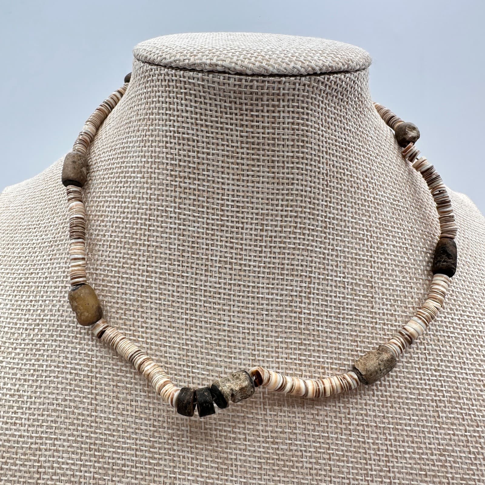 Vintage 80s Heishe Shell Bead Necklace Earth Tone Boho Tribal Fashion Jewelry