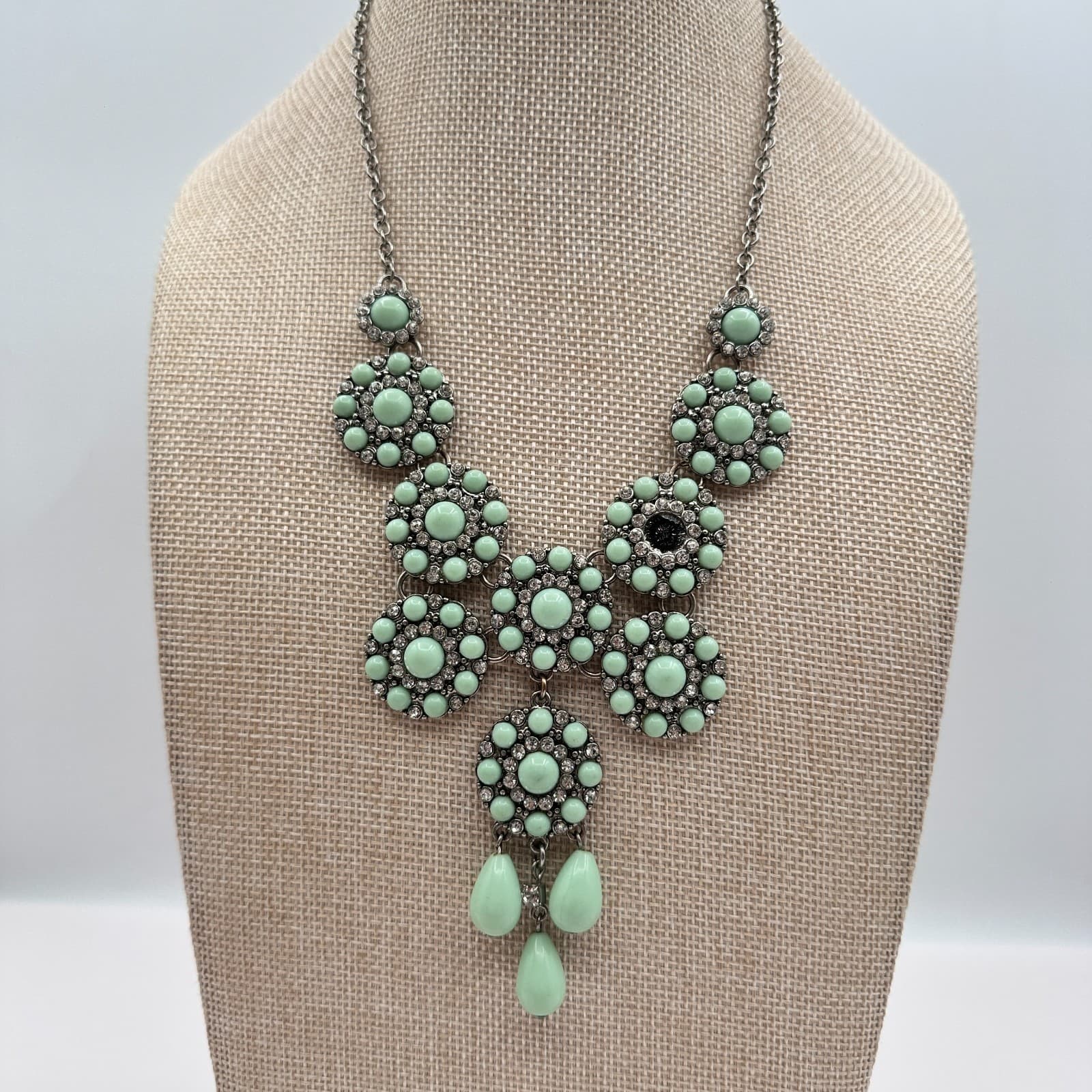 Vintage Y2K Silver Tone Mint Green Rhinestone Bib Necklace Women's Jewelry