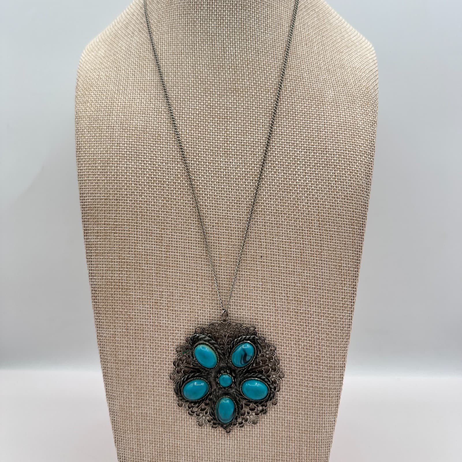 Vintage 70s Silver Tone Faux Turquoise Flower Pendant Necklace Women's Jewelry