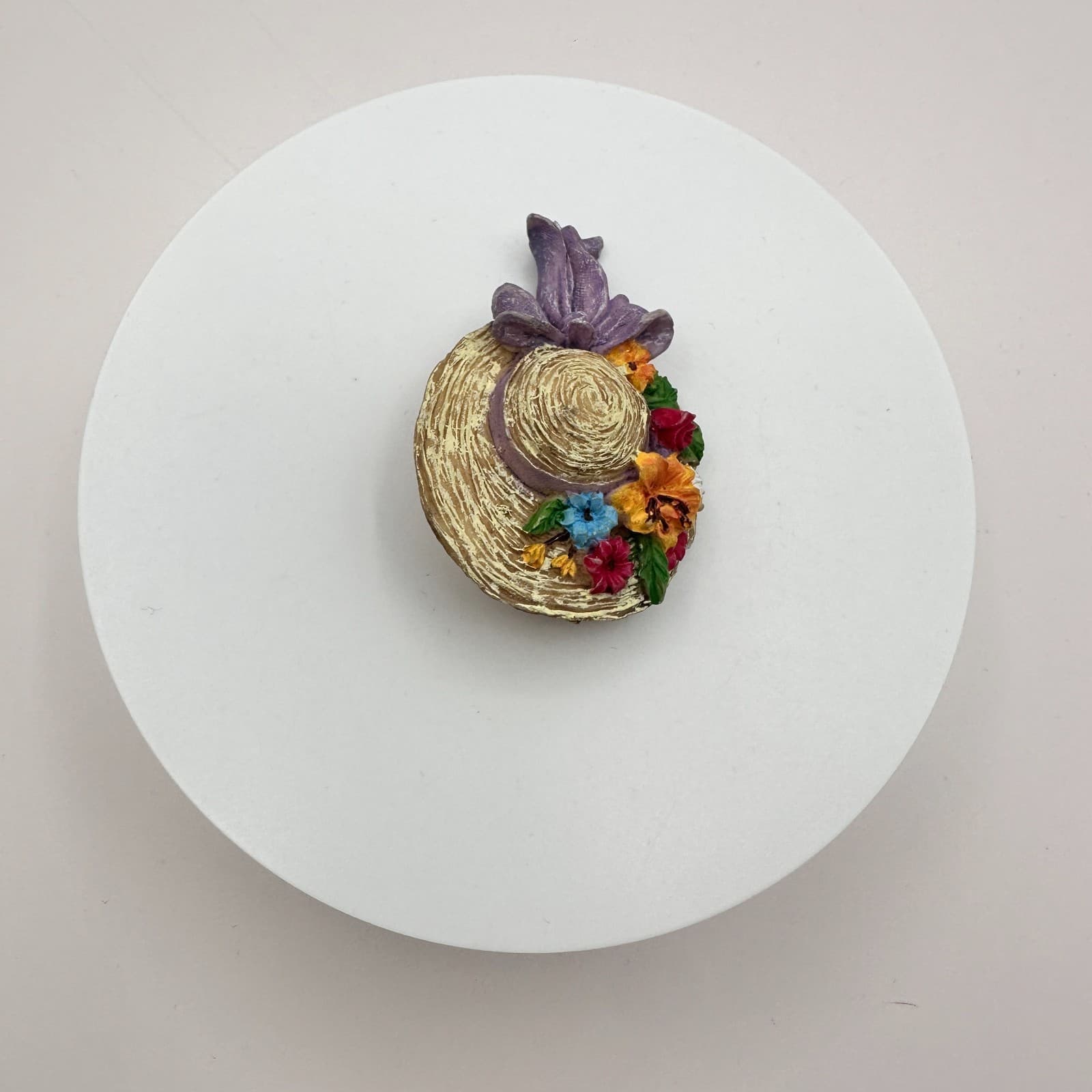 Vintage 90s Painted Floral Straw Hat Lapel Pin Brooch Classic Fashion Jewelry
