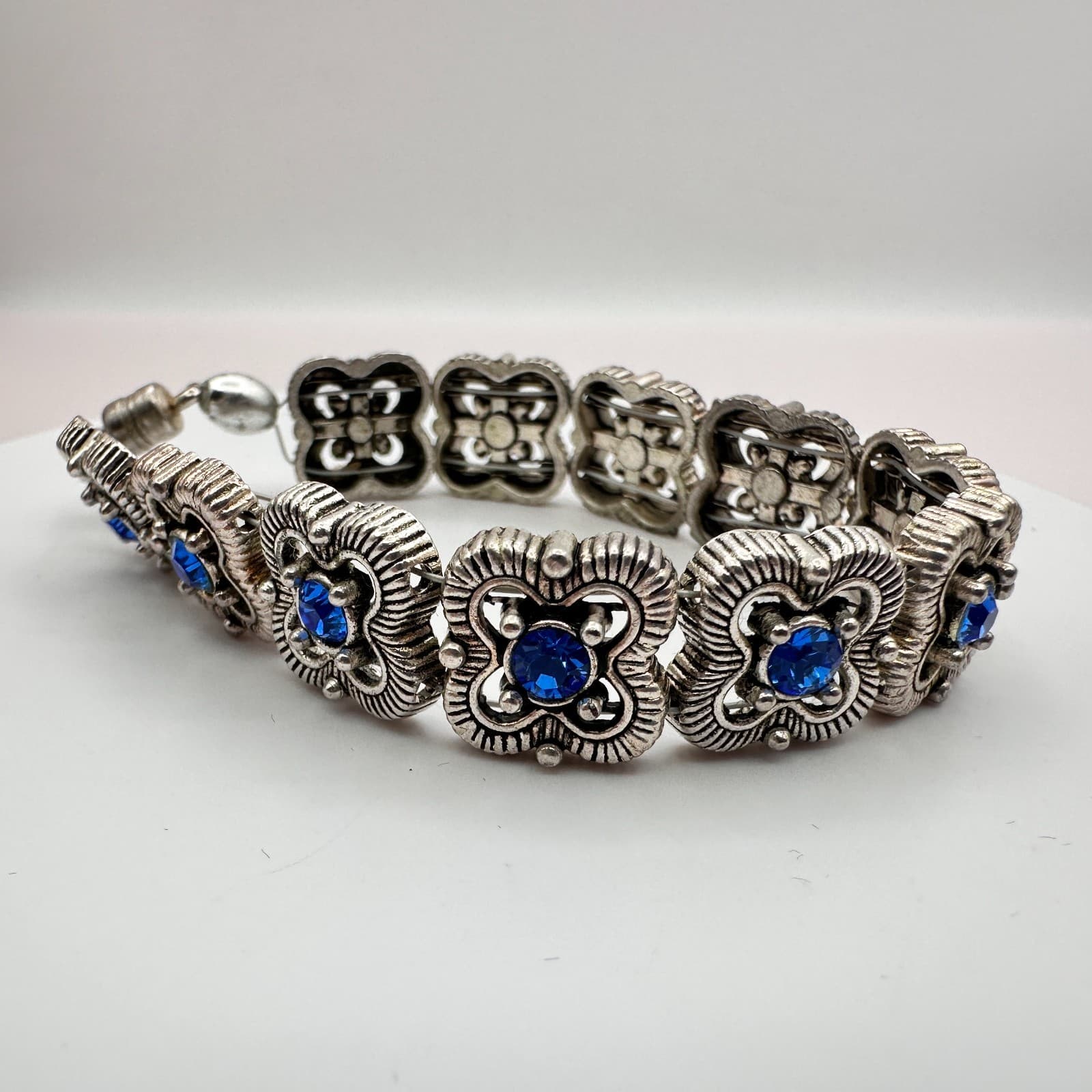 Vintage 90s Silver Tone Blue Glass Flower Link Bracelet Retro Fashion Jewelry