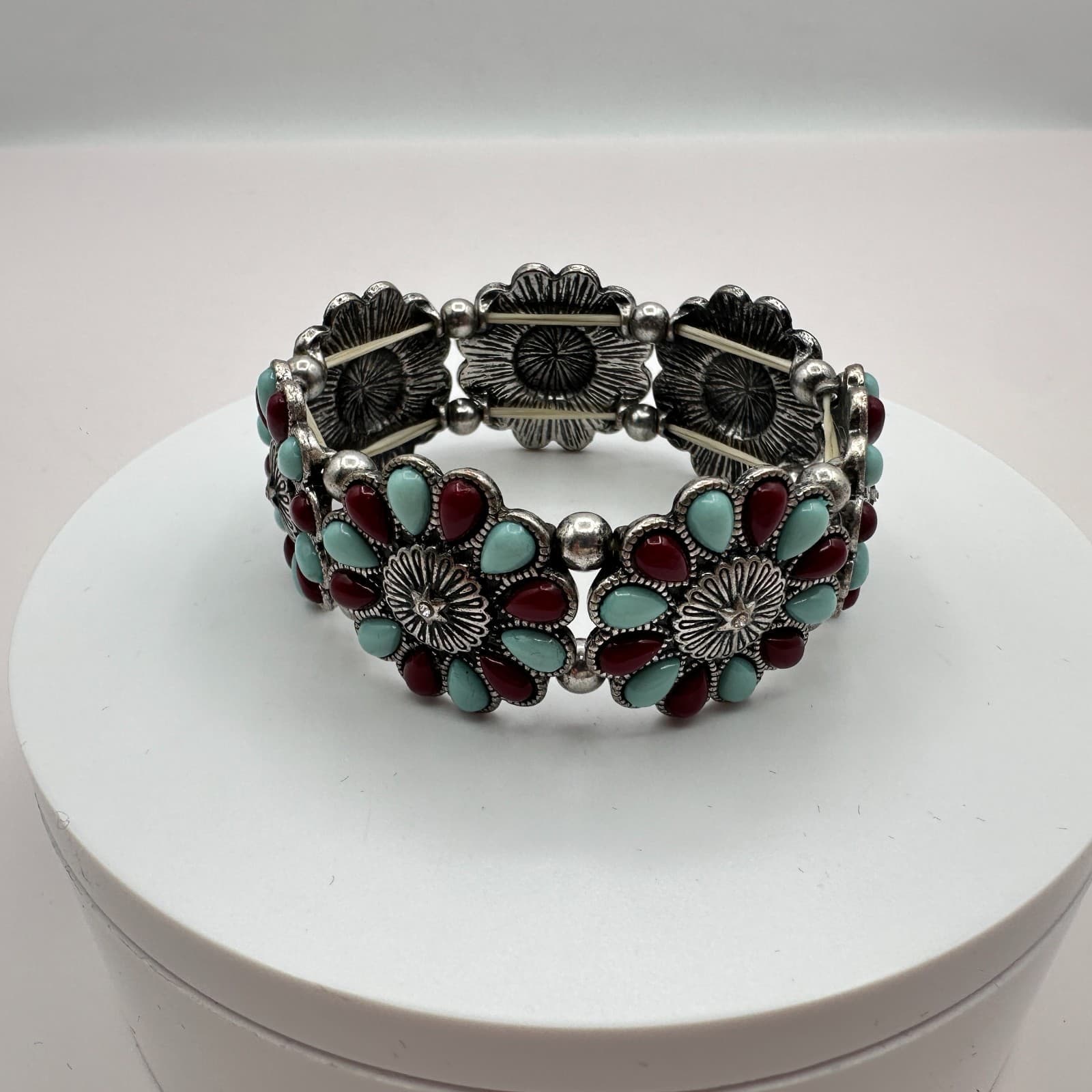 Vintage Y2K Silver Tone Turquoise Red Cabochon Stretch Floral Bracelet Jewelry