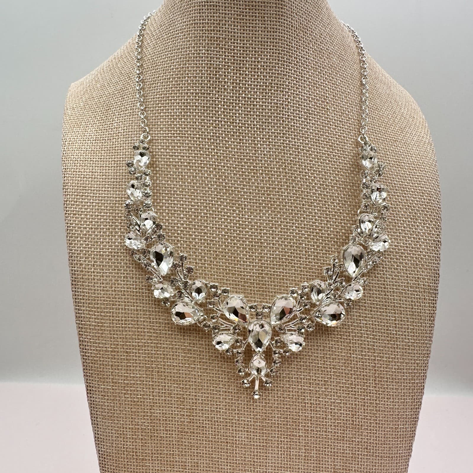 Vintage 90s Silver Tone Clear Rhinestone Bib Necklace Women's Classic Jewelry