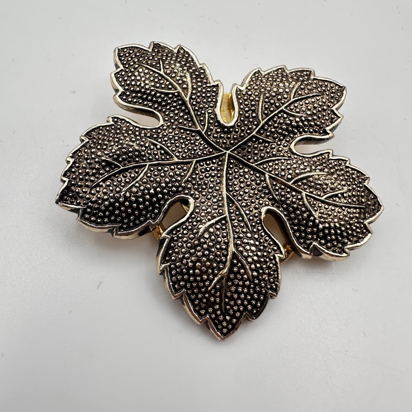 Vintage 90s Silver Tone Maple Leaf Scarf Clip Brooch Textured Nature Jewelry