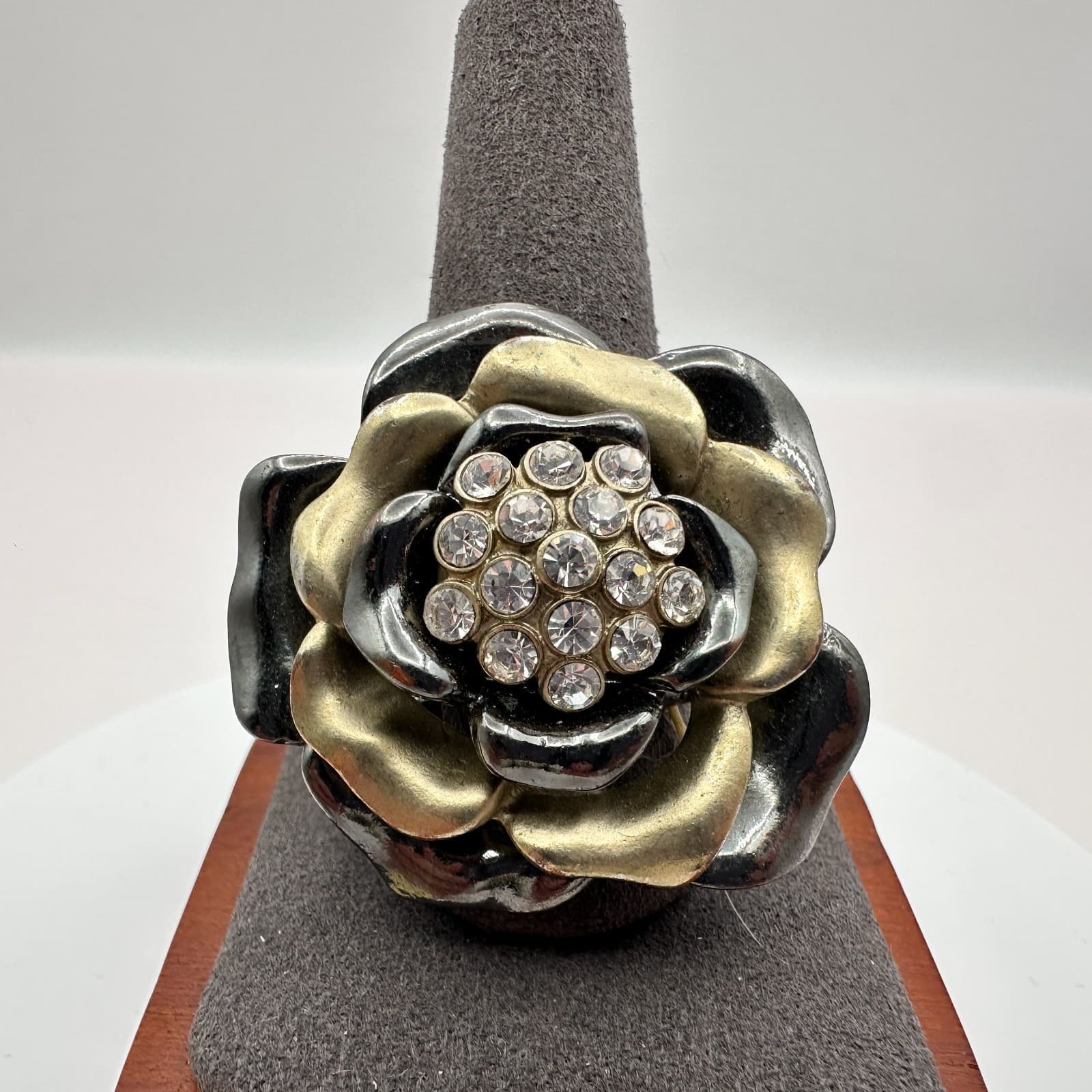 Vintage 90s Rose Statement Ring Clear Glass Accents Stretch Band Fashion Jewelry