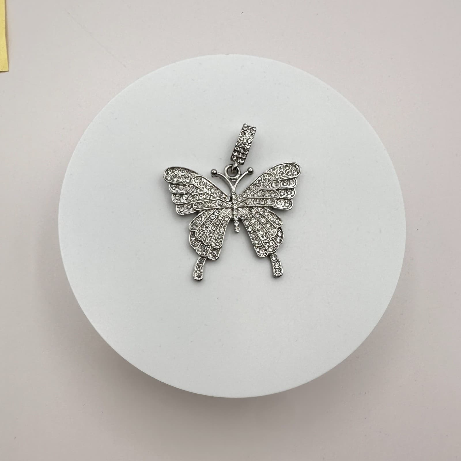 Vintage 90s Silver Tone Clear Glass Butterfly Pendant Classic Fashion Jewelry