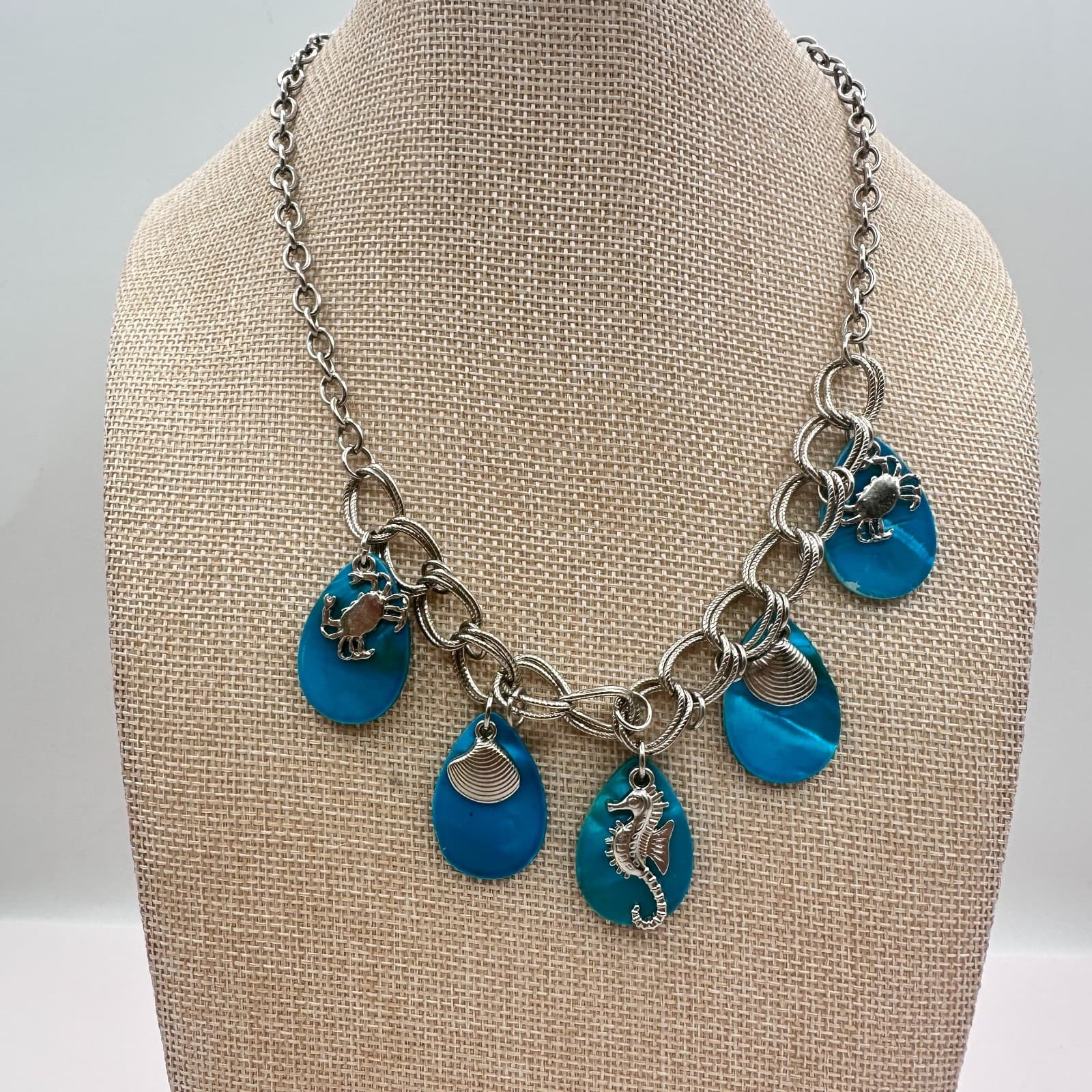 Vintage Y2K Teal Shell Charm Necklace Silver Tone Seahorse Crab Scallop Jewelry
