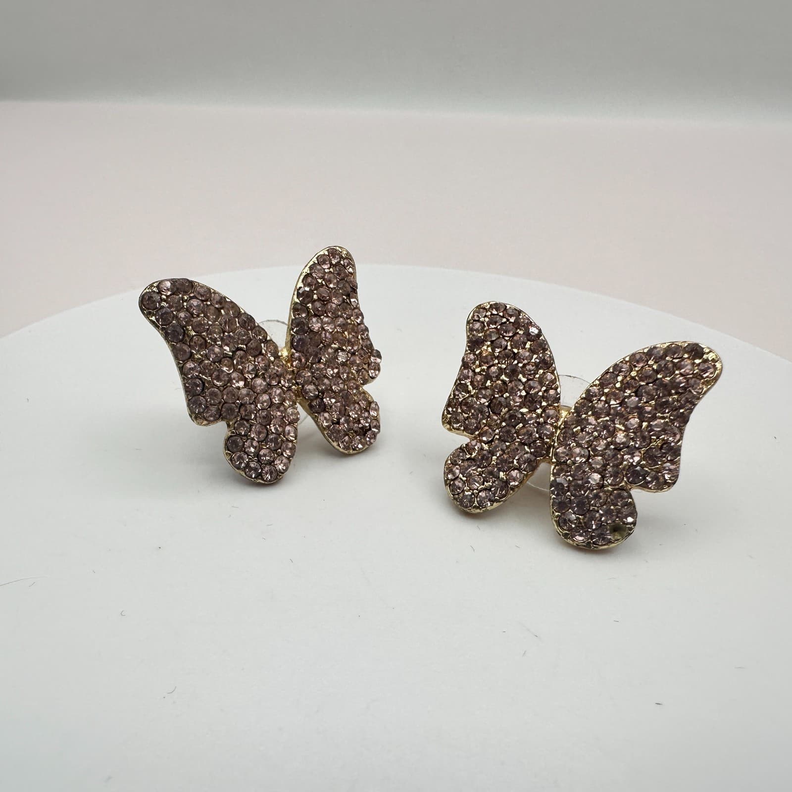 Vintage 90s Gold Tone Pink Glass Pave Butterfly Stud Earrings Fashion Jewelry