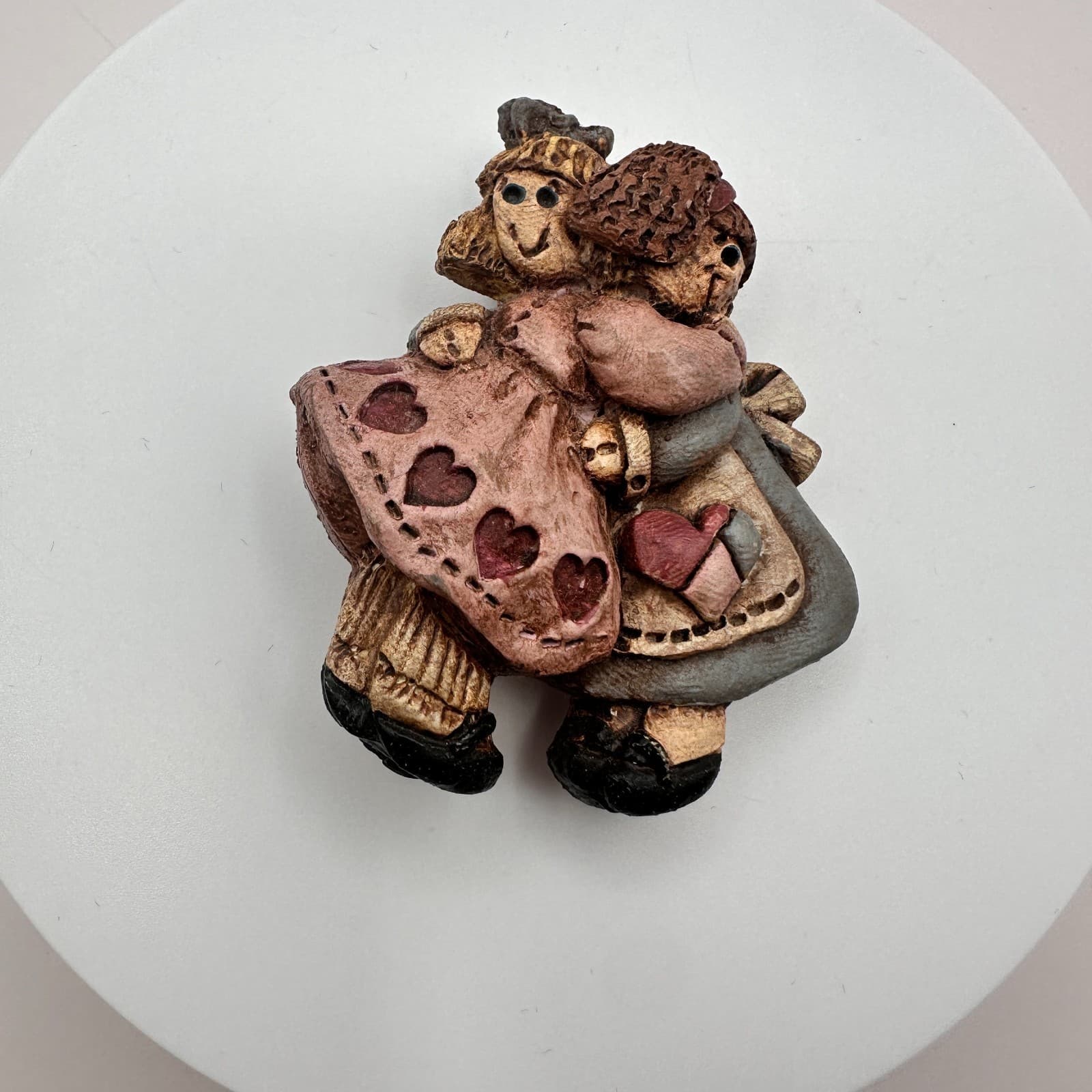 Vintage 90s Sandy Resin Hugging Girls Best Friend Brooch Pin Classic Jewelry