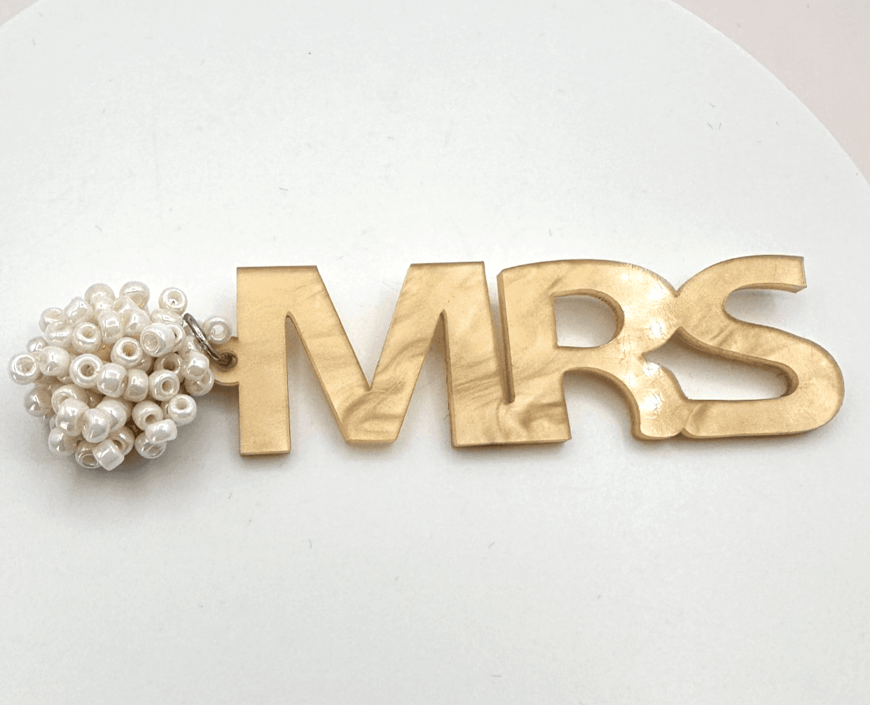 Vintage Y2K MRS Word Charm White Beaded Wedding Table Decoration Centerpiece