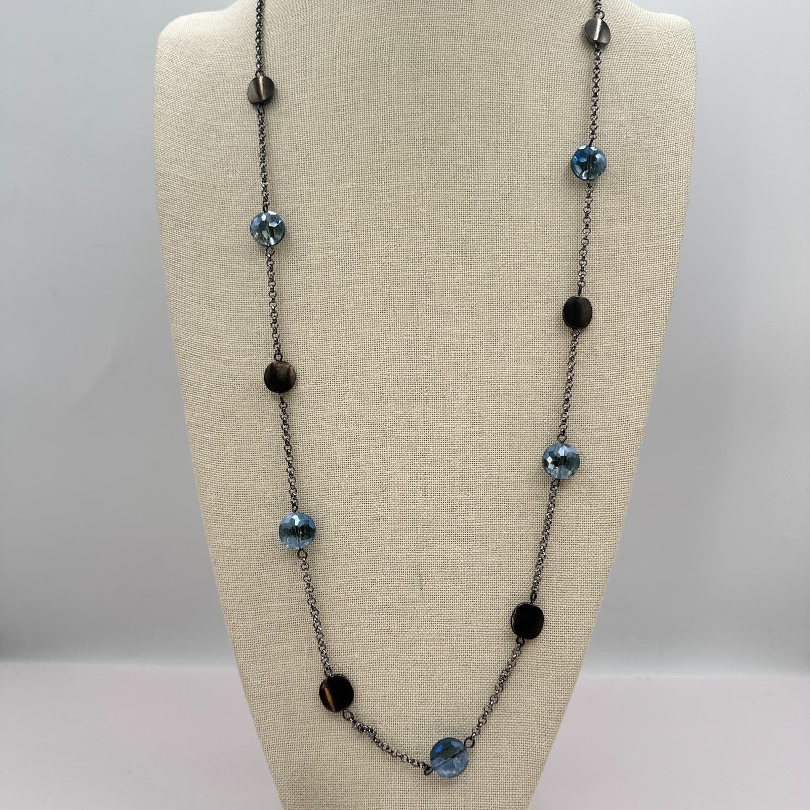 Vintage 90s Blue Glass & Gunmetal Stations Necklace Classic Fashion Jewelry