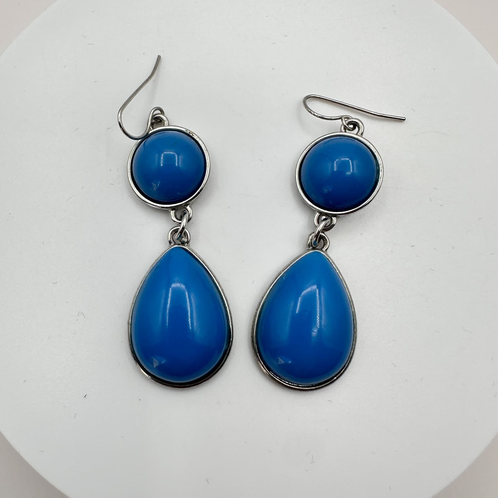 Vintage 90s Blue Glass Teardrop Dangle Earrings Silver Tone Fashion Jewelry