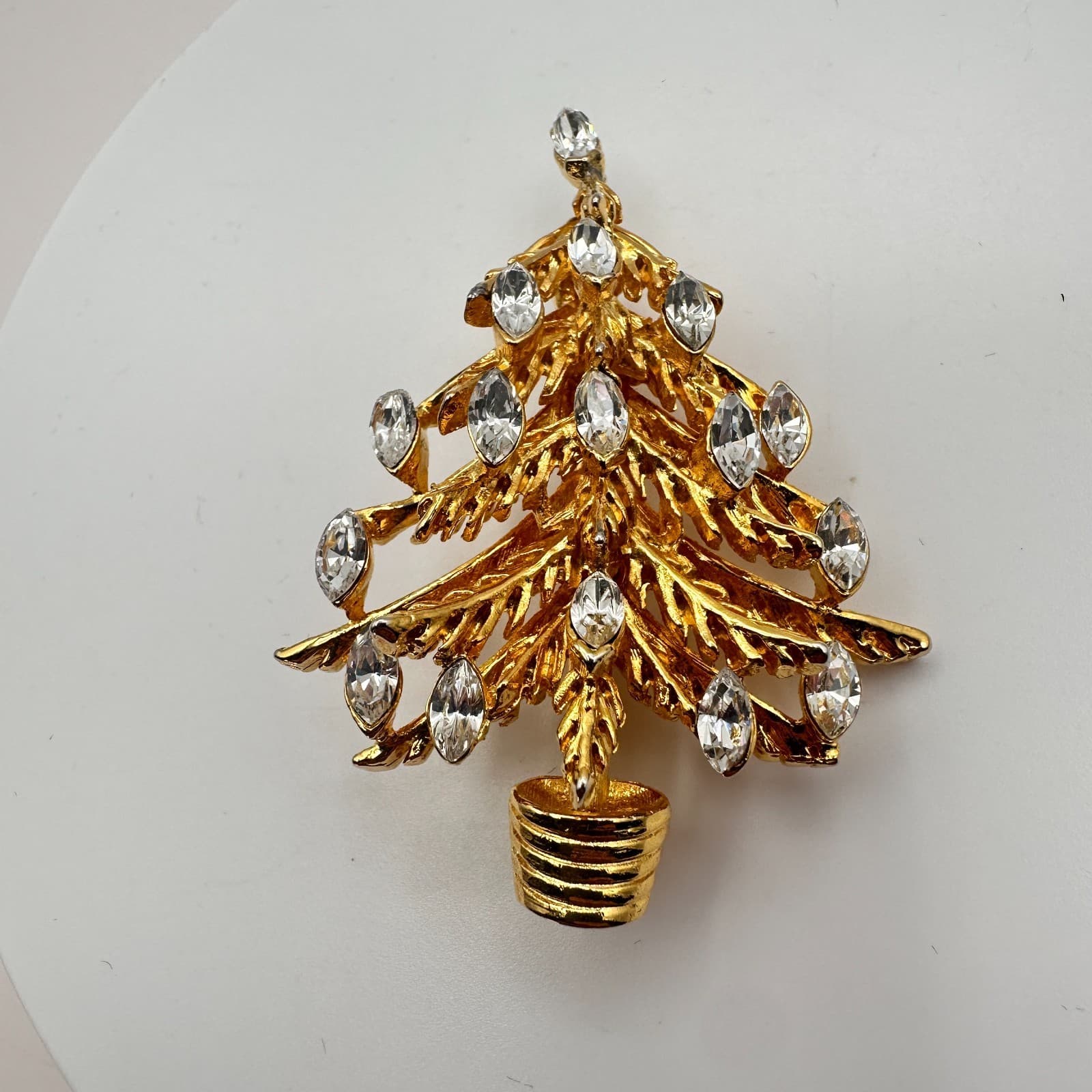 Vintage 90s Marquise Clear Glass Gold Tone Christmas Tree Brooch Pin Jewelry