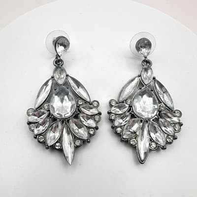 Vintage 90s Clear Glass Silver Tone Chandelier Earrings Classic Fashion Jewelry