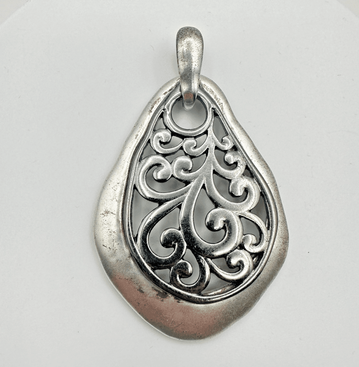 Vintage Y2K Silver Tone Filigree Openwork Teardrop Pendant Boho Women's Jewelry