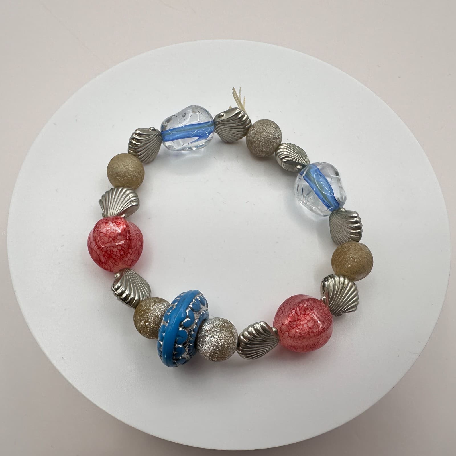 Vintage Y2K Silver Tone Stretch Shell Beaded Bracelet Women's Classic Jewelry