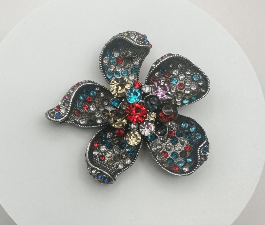 Vintage Y2K Silver Tone Rhinestone Floral Pendent Women's Classic Jewelry