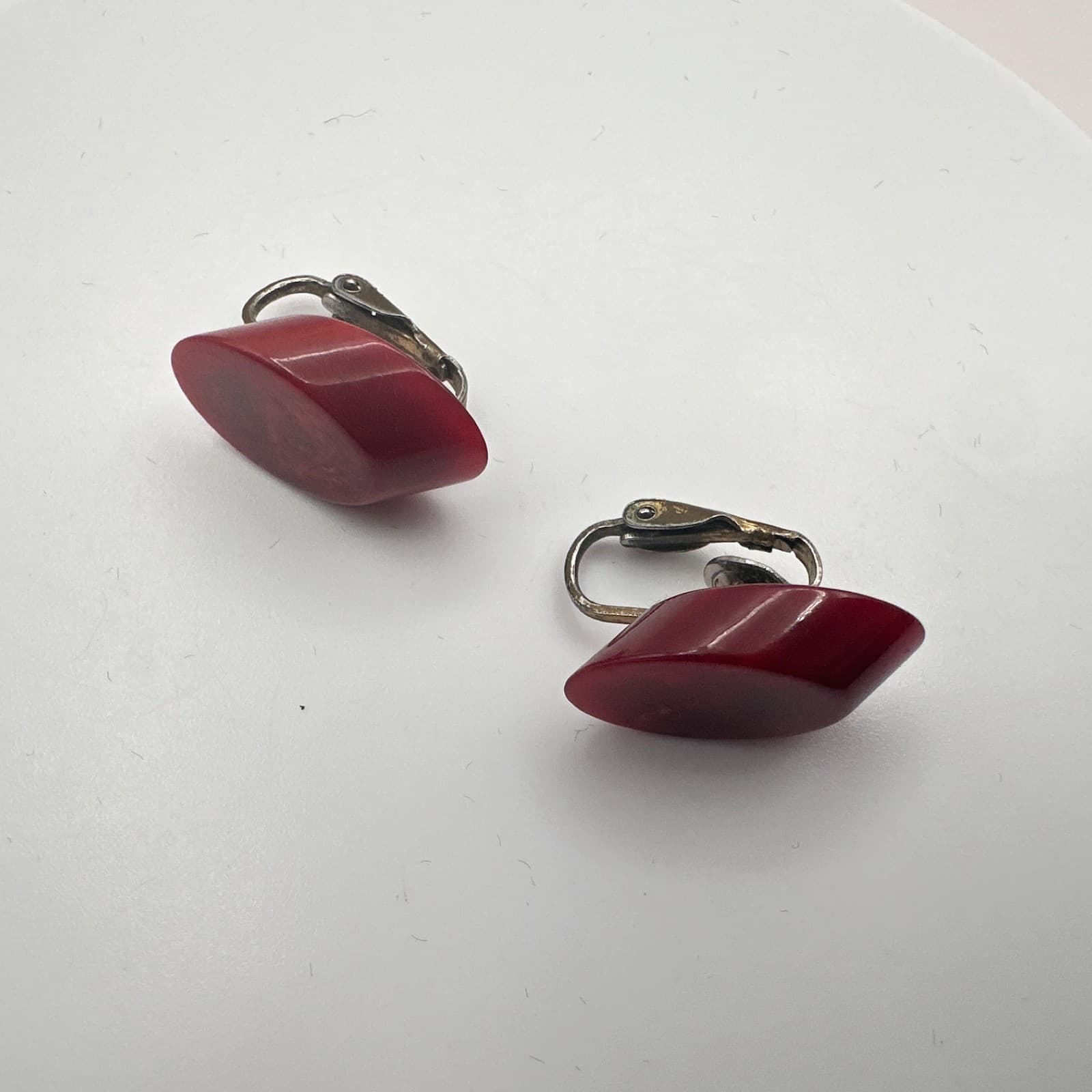 Vintage 60s Gold Tone Oval Maroon Earrings Retro Women's Classic Fashion Jewelry