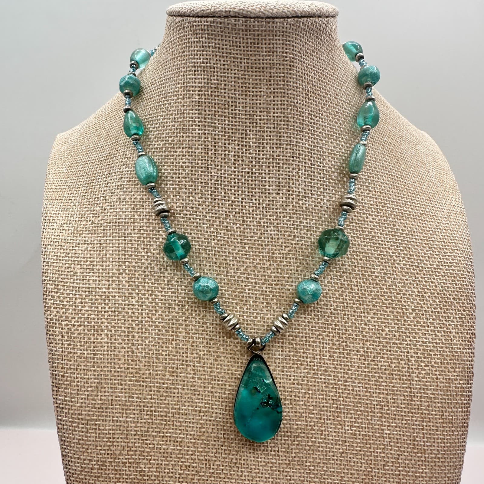 Vintage 90s Teal Blue Beaded Teardrop Pendant Necklace Women's Classic Jewelry