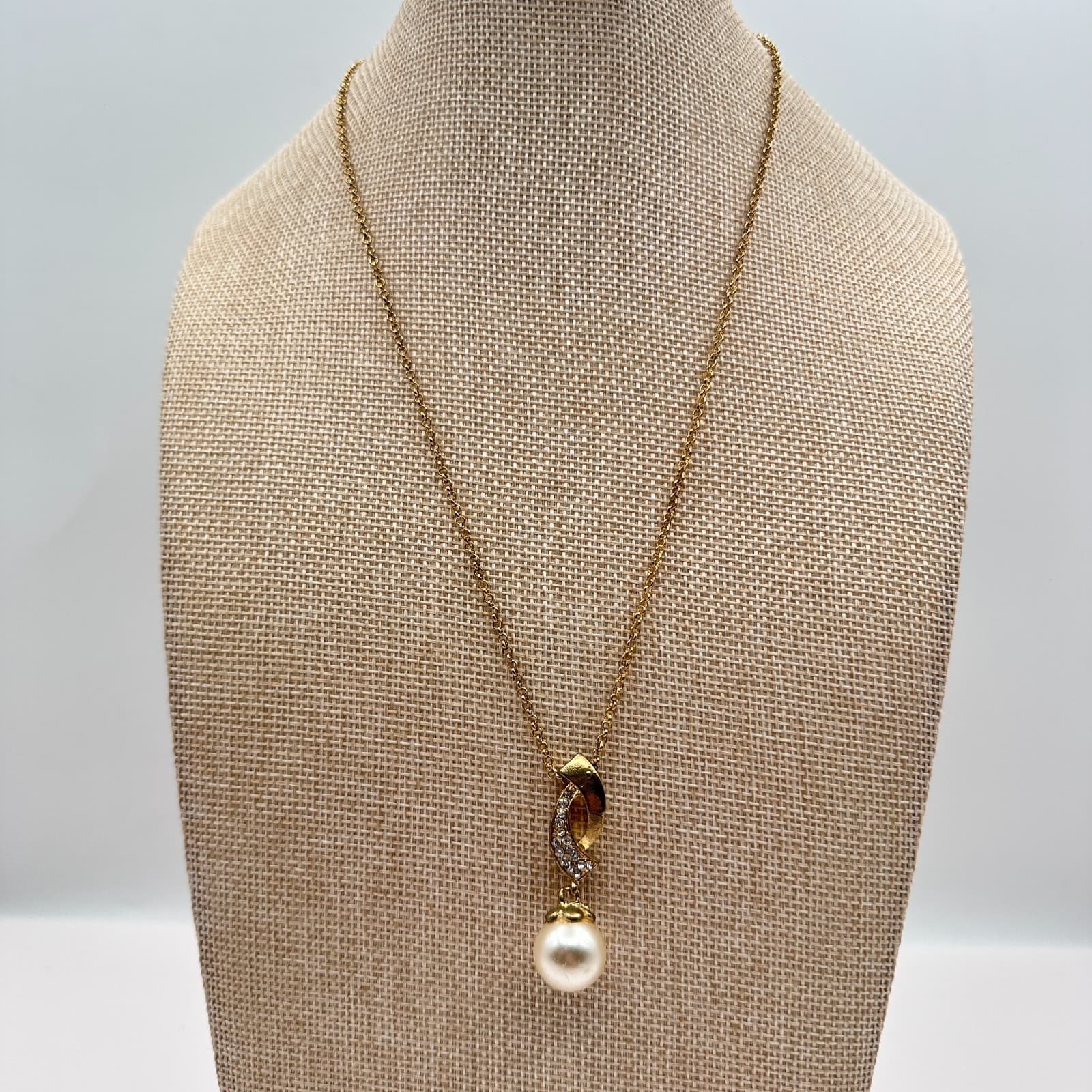 Vintage 90s Gold Tone Pearl Glass Necklace Pendant Retro Fashion Women's Jewelry