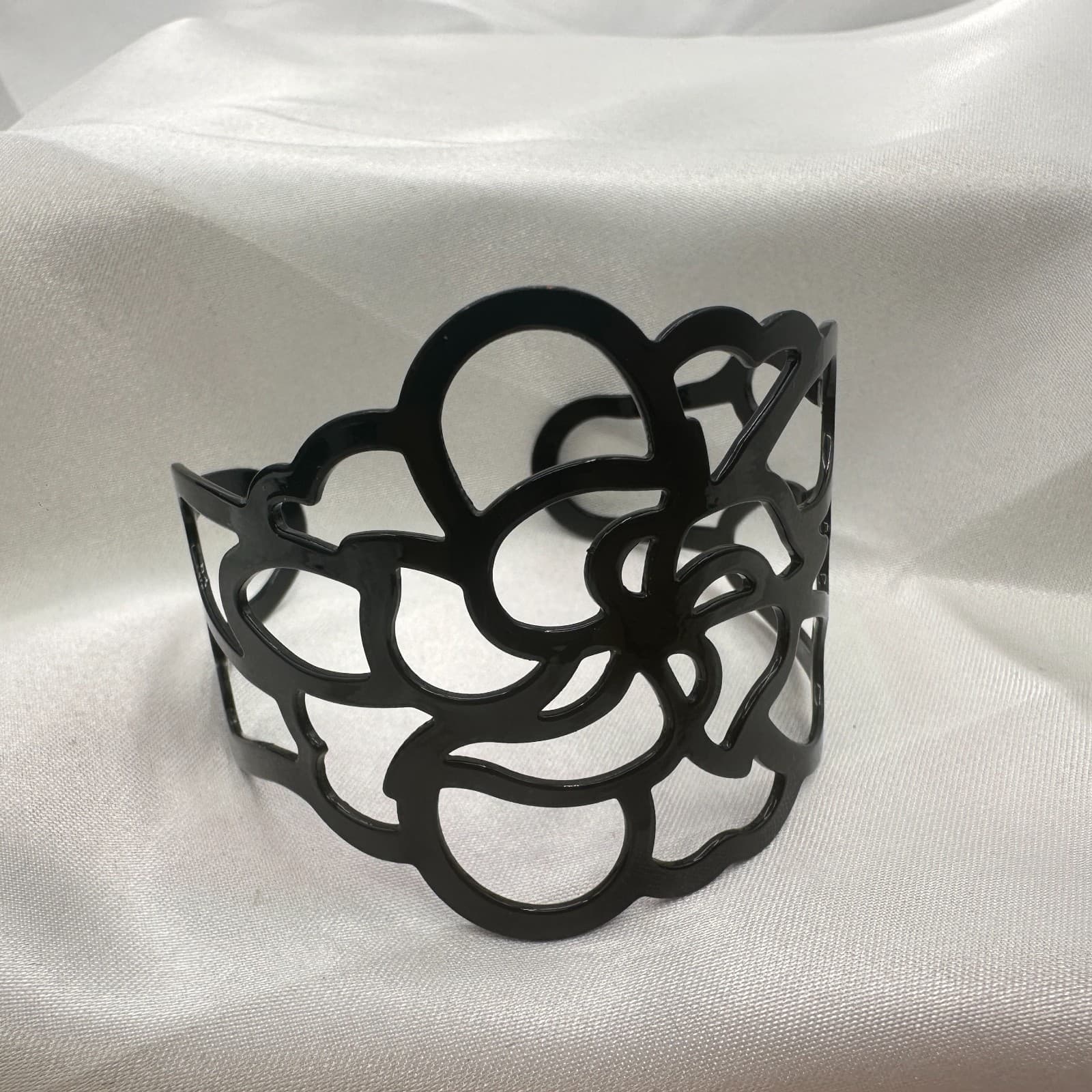 Vintage Y2K Black Floral Filigree Cut-Out Cuff Bracelet Classic Jewelry
