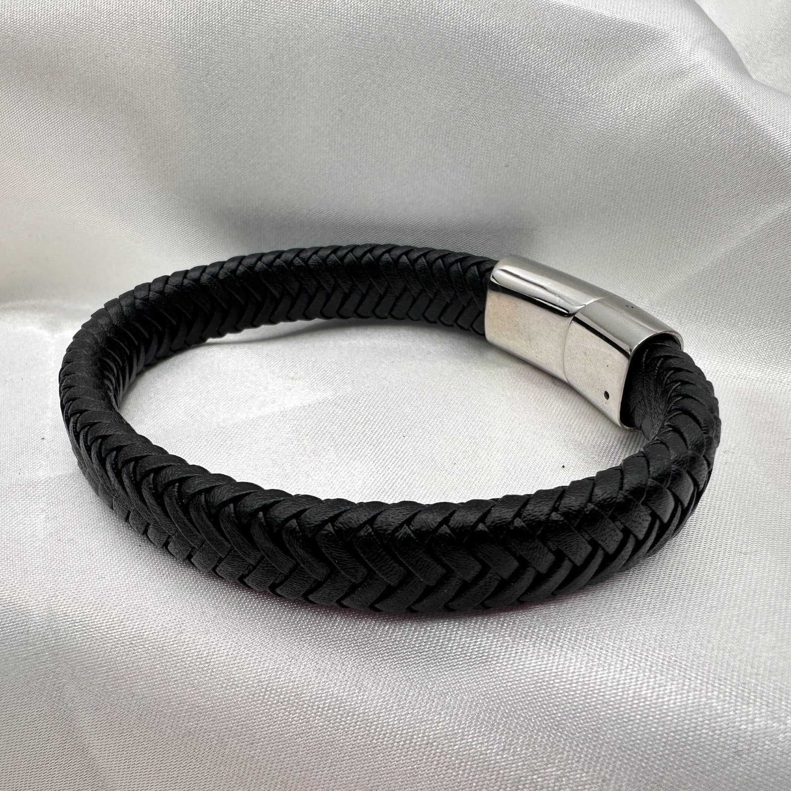 Vintage 90s Silver Tone Braided Black Leather Bracelet Unisex Classic Jewelry