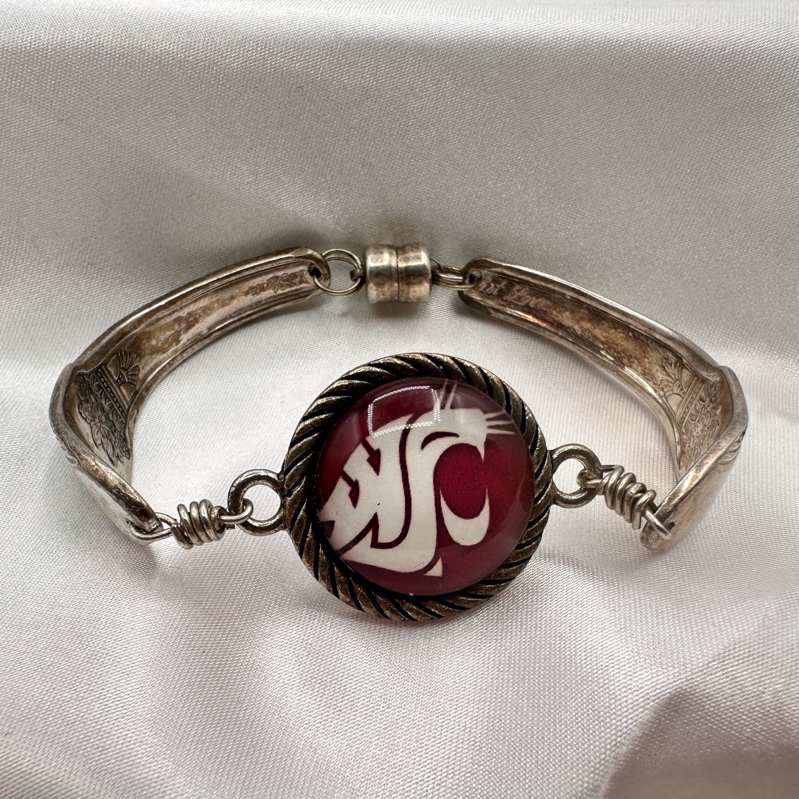 Vintage Y2K Red Glass WSU Cougars Logo Spoon Handle Bracelet Silver Tone Jewelry