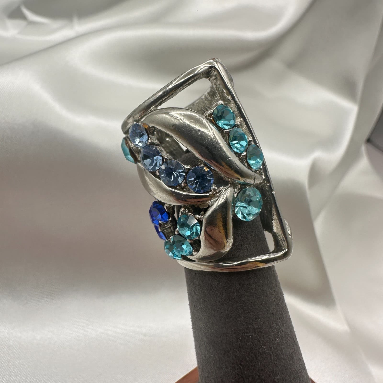Vintage Y2K Silver Tone Rhinestone Ring Statement Women's Classic Jewelry