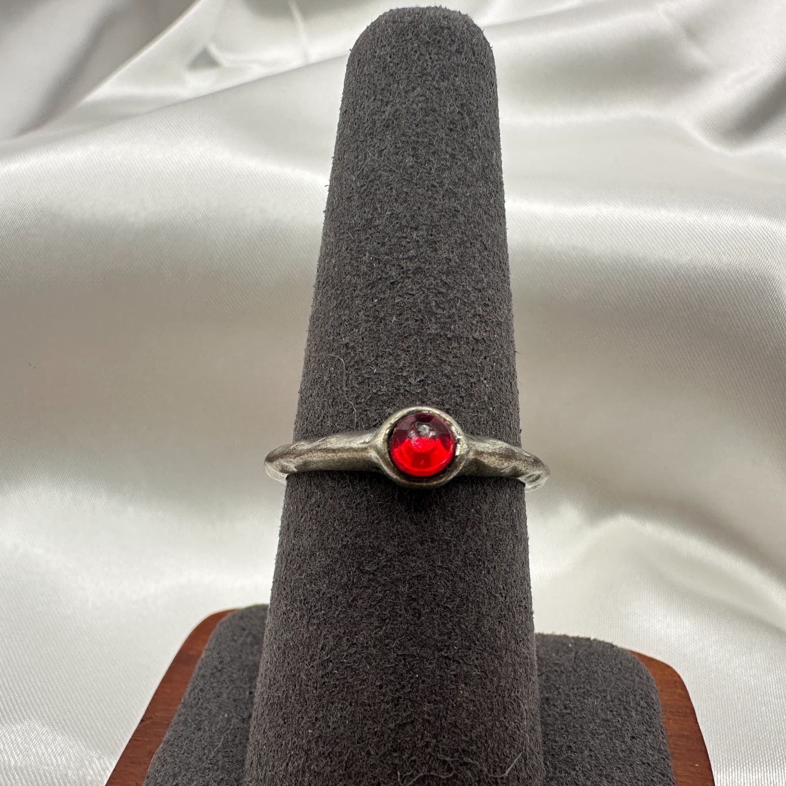 Vintage Y2K Silver Tone Red Rhinestone Ring Minimalist Women's Classic Jewelry