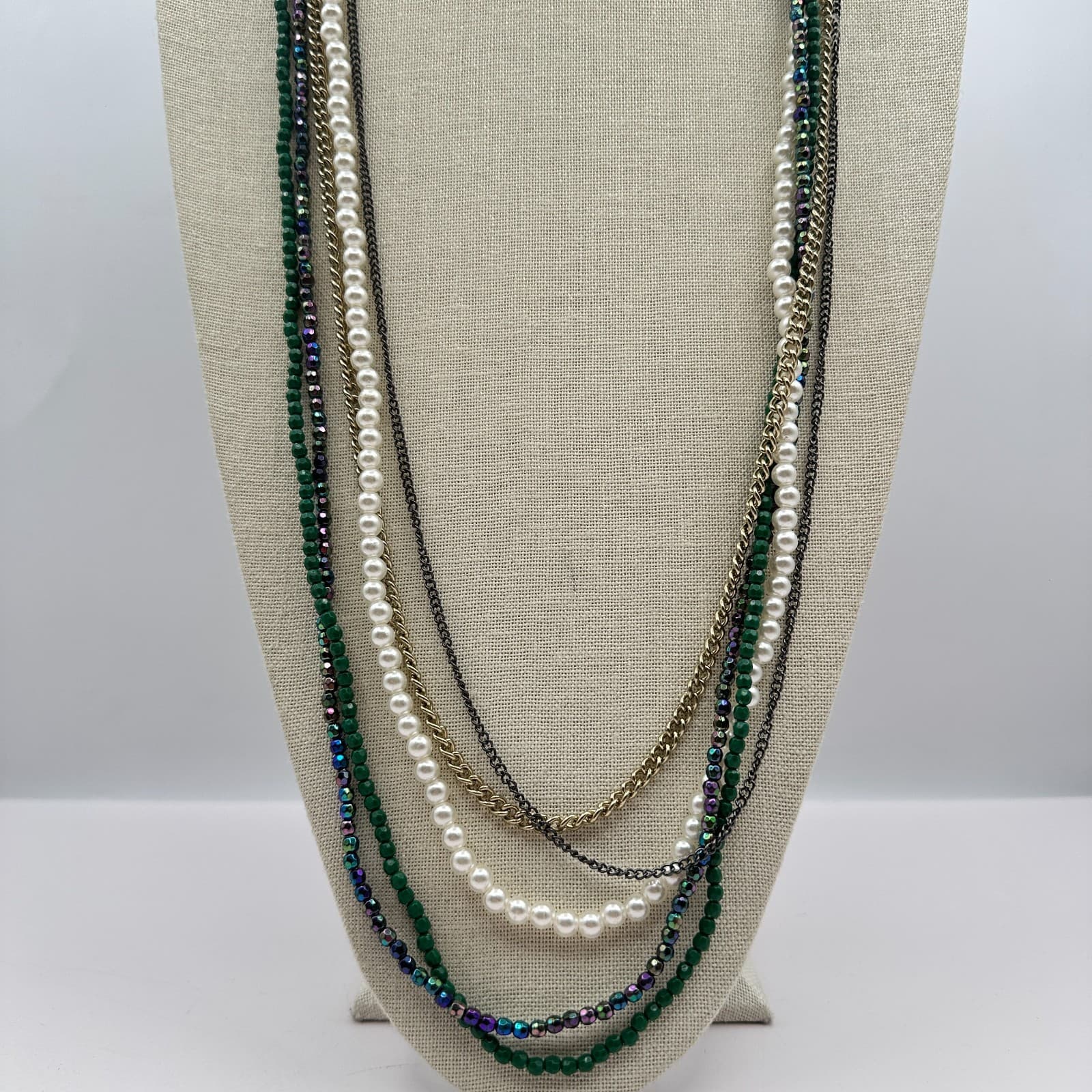 Vintage 80s Gold Tone Chain Layered Necklace Green Beads Faux Pearls Jewelry