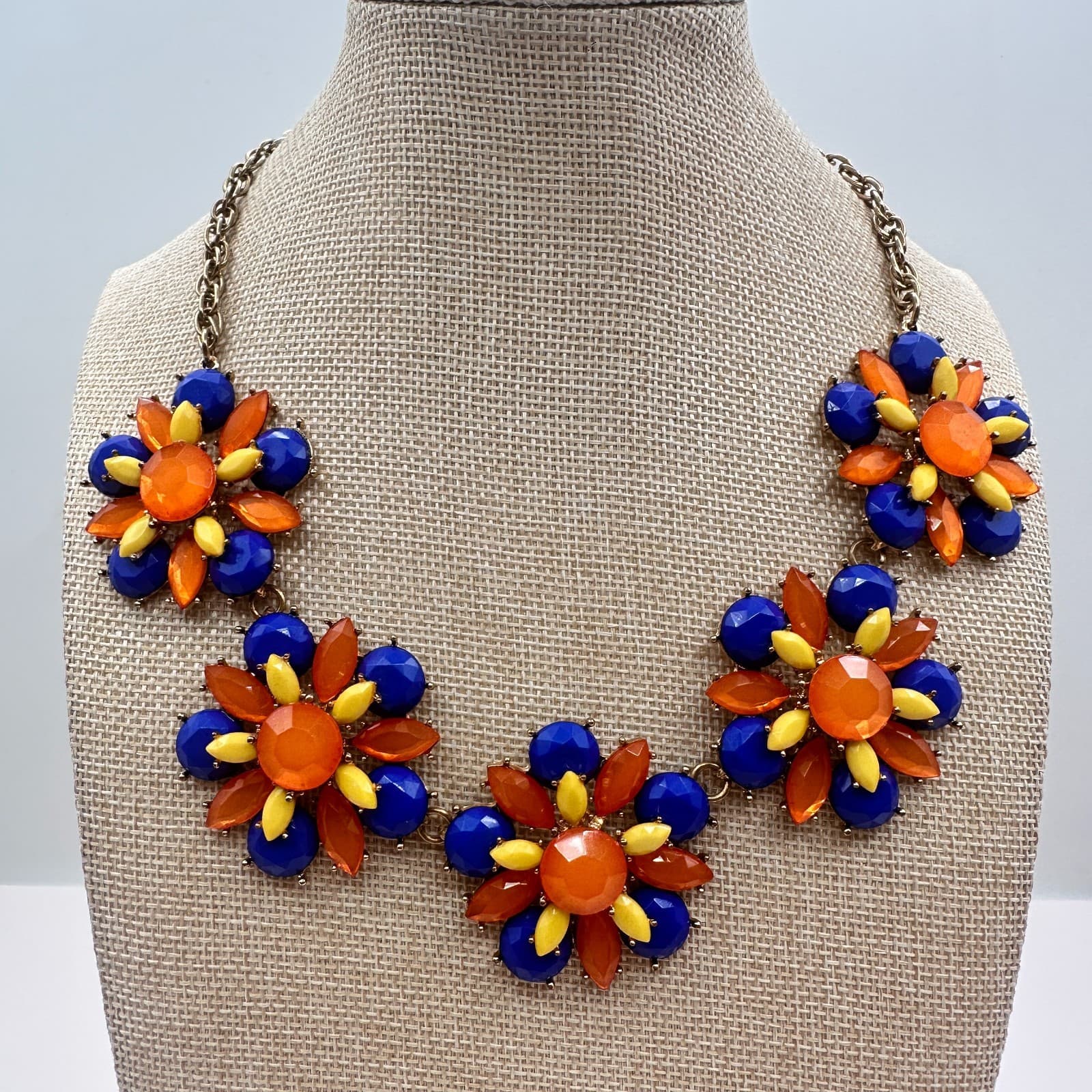 Vintage Y2K Gold Tone Glass Stone Floral Bib Statement Necklace Women's Jewelry