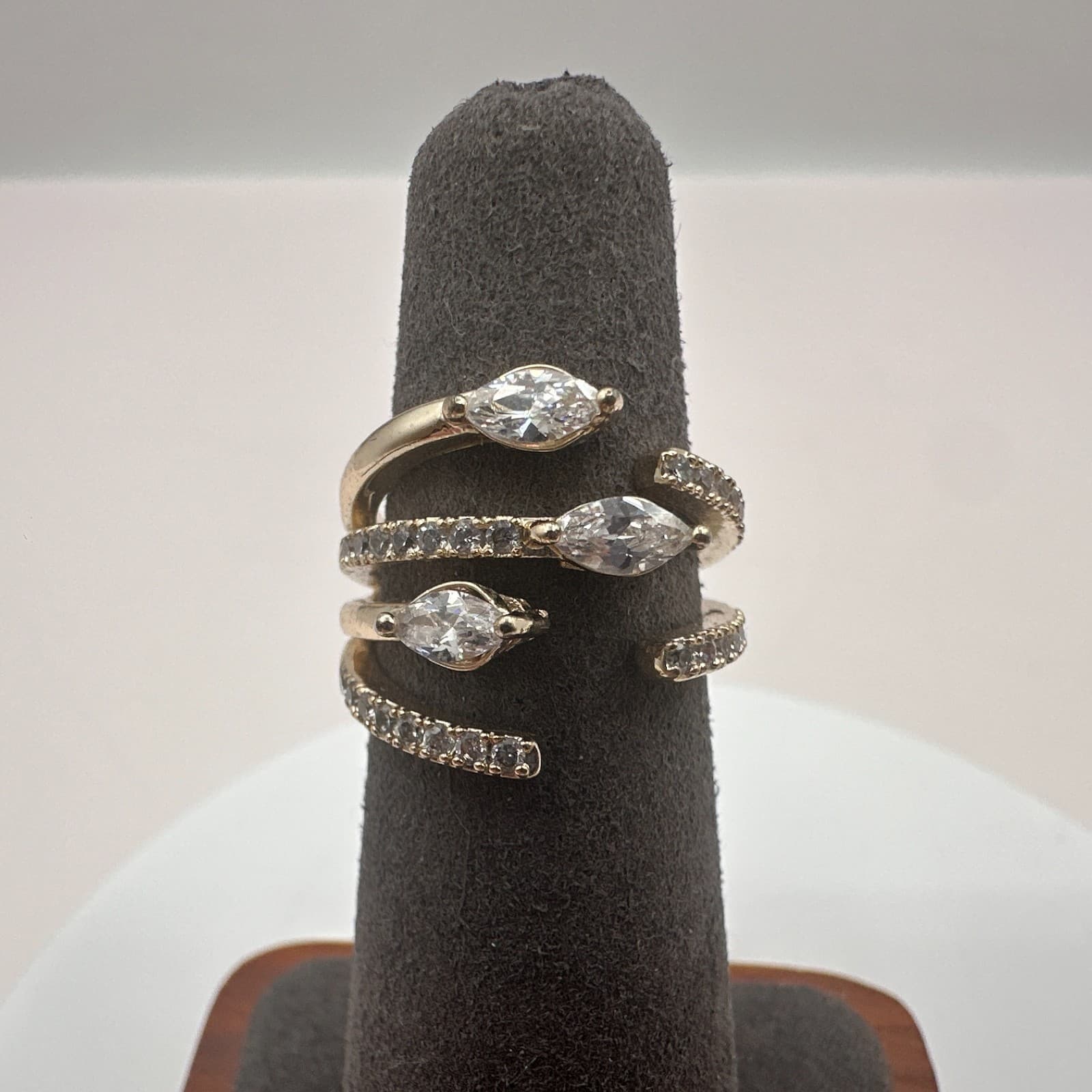 VTG 90s Gold Tone Clear Rhinestone Bypass Spiral Ring Statement Women's Jewelry