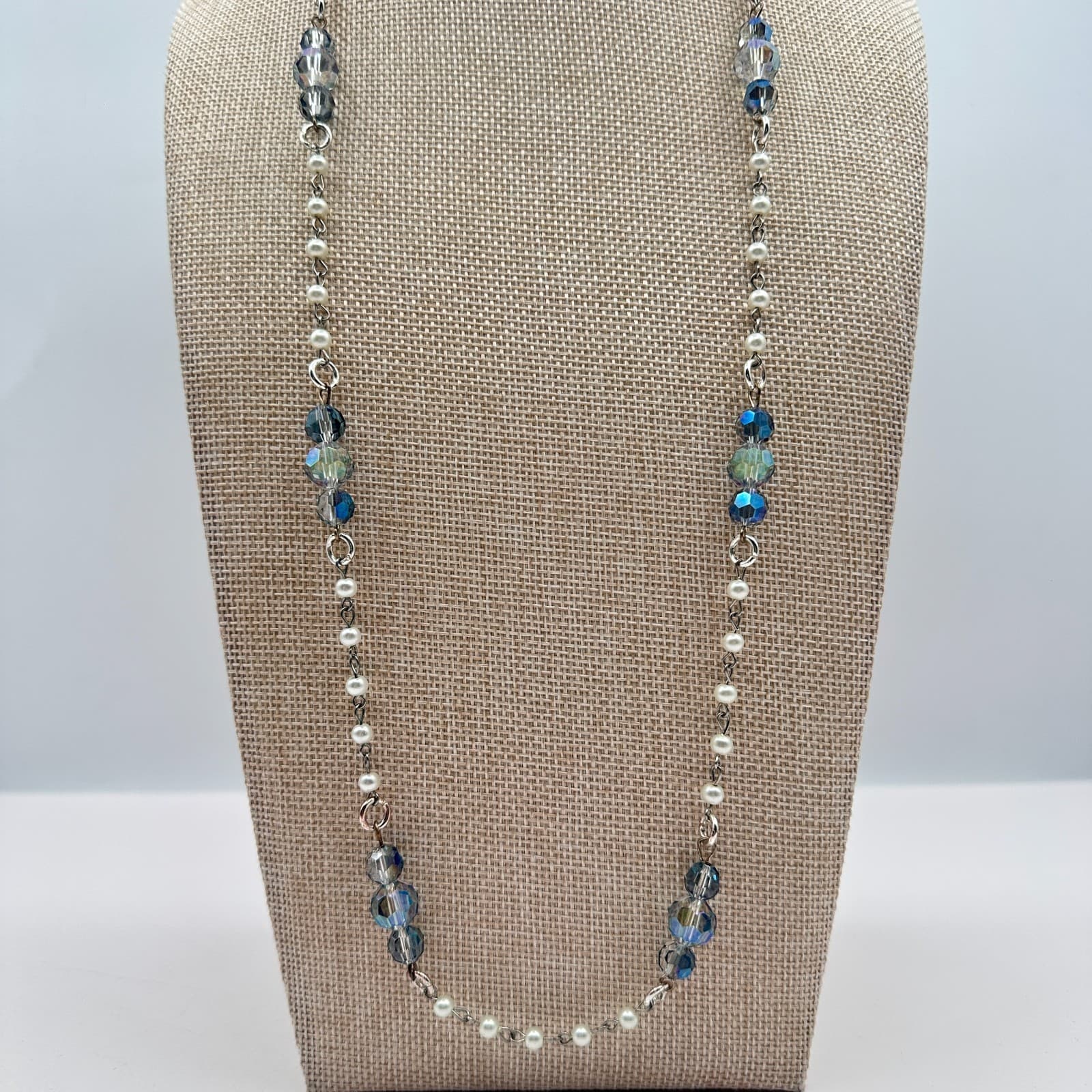 Vintage Y2K White Faux Pearl Blue Glass Beaded Necklace Silver Tone Jewelry