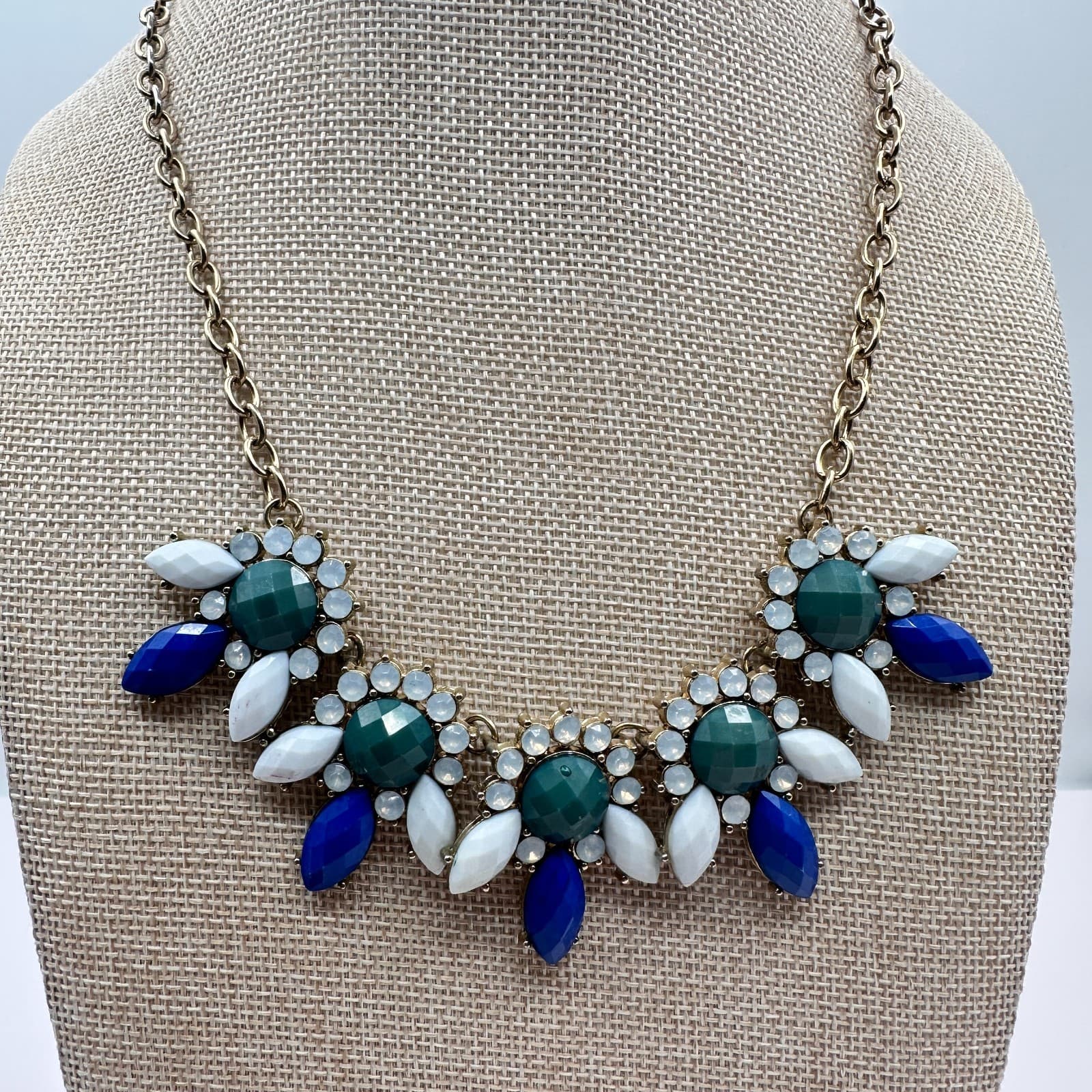 Vintage 80s Blue Green Statement Bib Necklace Gold Tone Faceted Floral Jewelry