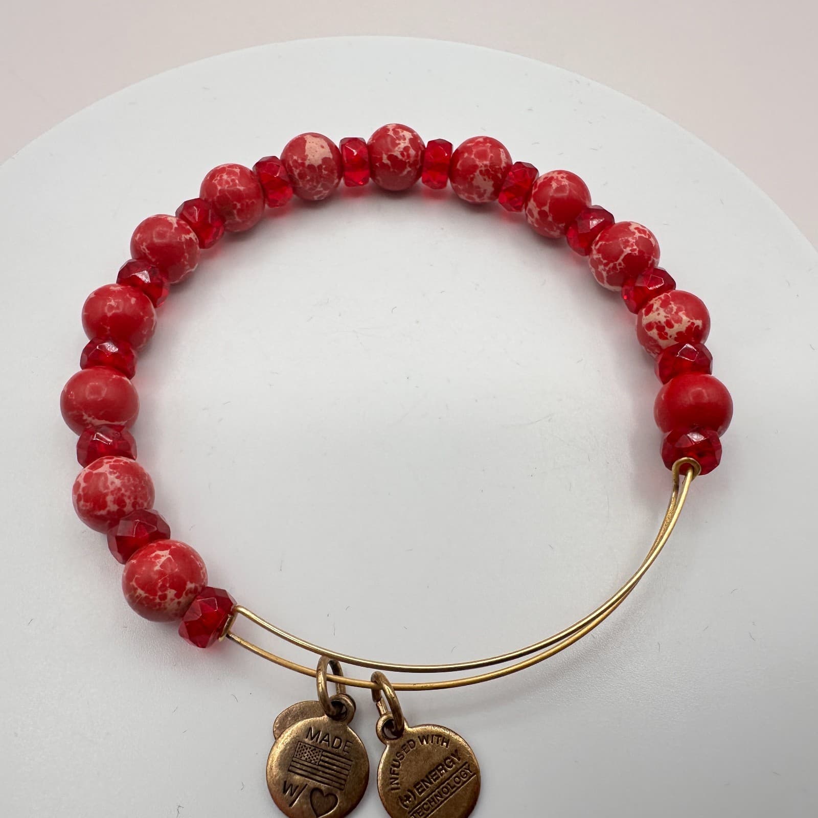 Vintage 80s Americana Grateful Beaded Bangle Red & Rafaelian Gold Tone Jewelry