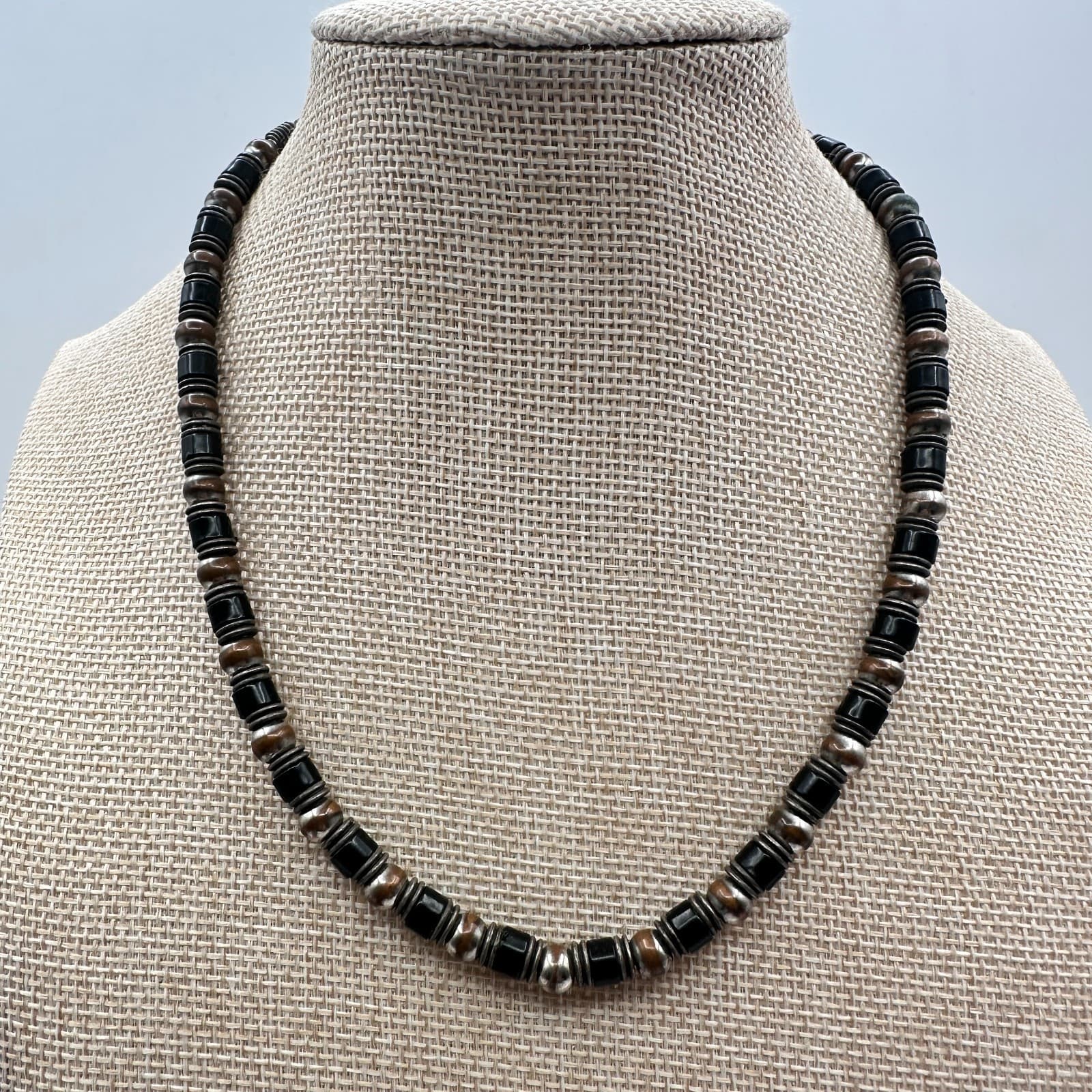 Vintage Y2K Silver Tone Beaded Necklace Boho Women's Classic Fashion Jewelry