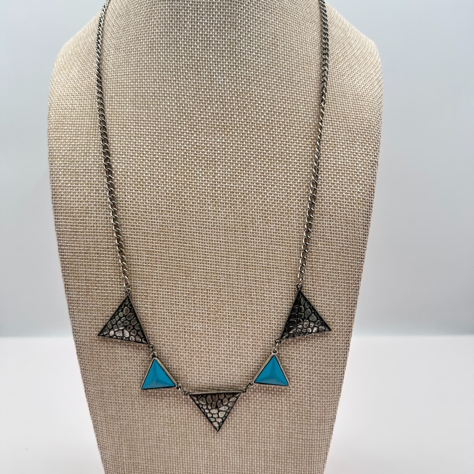 Vintage 90s Y2K Silver Tone Triangle Necklace Boho Statement Women's Jewelry