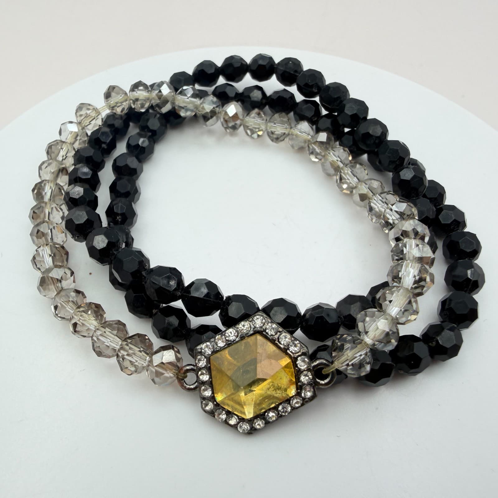 Vintage Y2K Multi Strand Black Clear Bead Yellow Glass Stretch Bracelet Jewelry