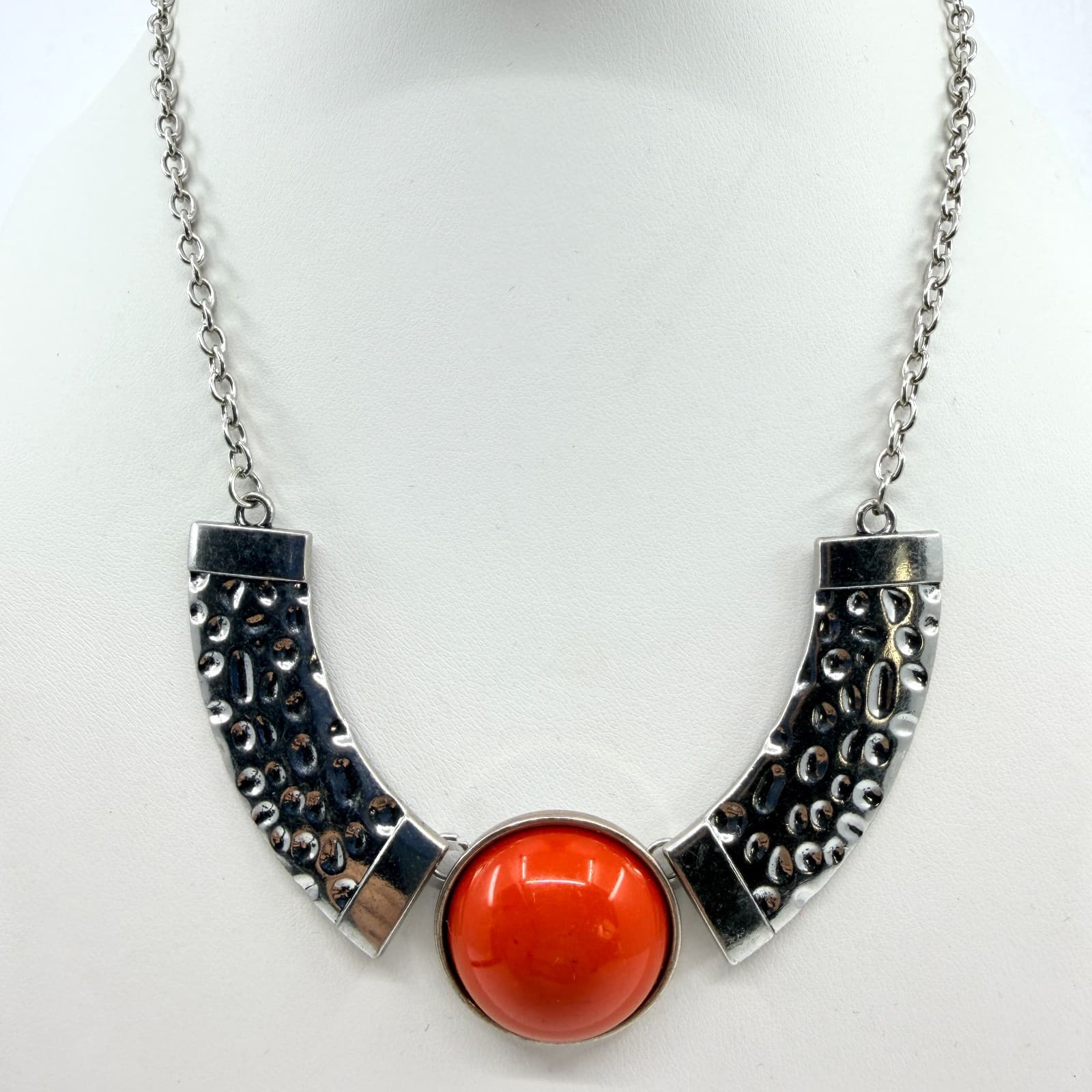 VTG Y2K Silver Tone Textured Bib Statement Necklace Orange Faux Coral Cabochon