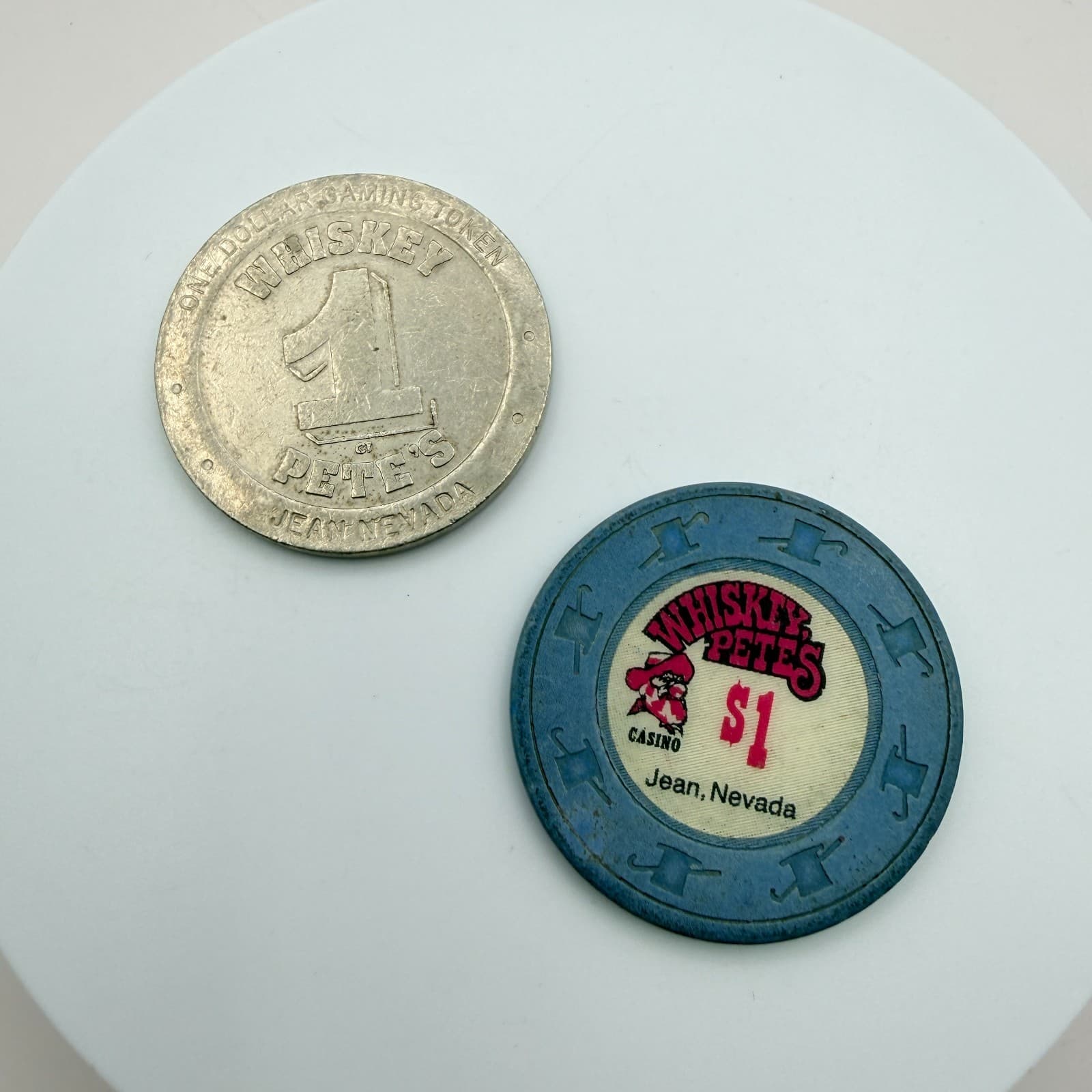 VTG 90s Whiskey Pete's Casino Jean Nevada $1 Gaming Token Blue Poker Chip Set