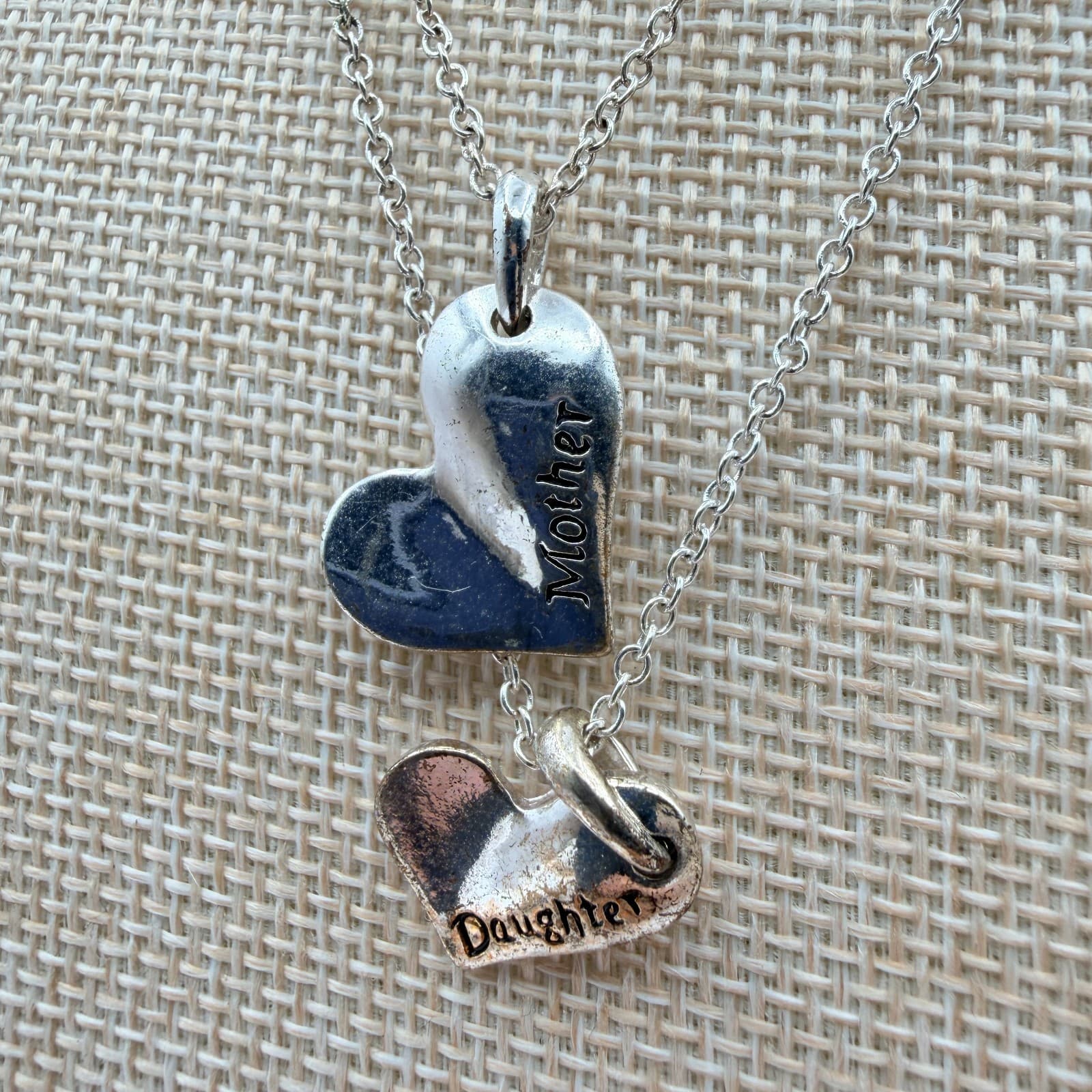 Vintage Y2K Silver Tone Mother Daughter Heart Pendant Necklace Set Jewelry