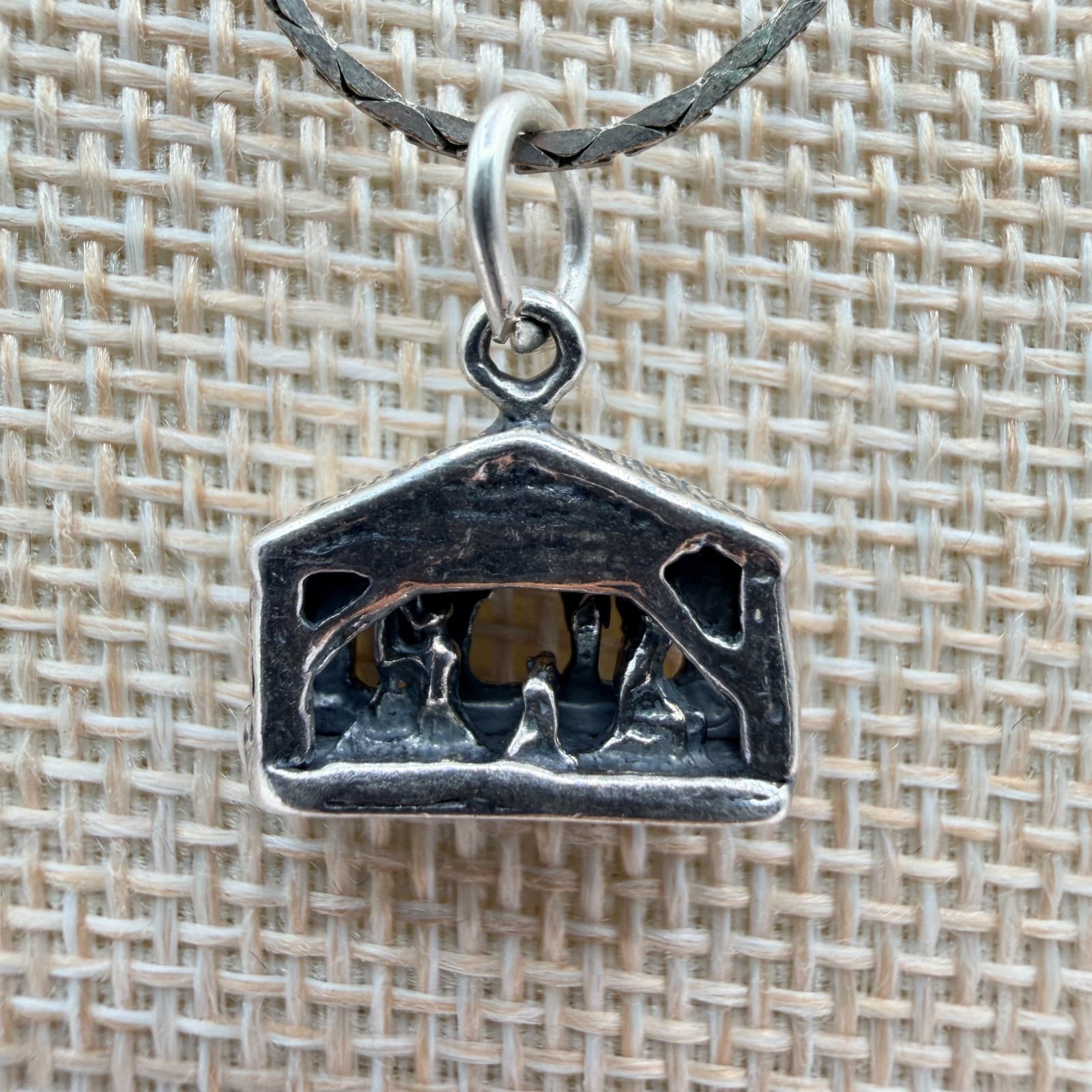 Vintage 90s Silver Tone Nativity Pendant Necklace Religious Women's Jewelry