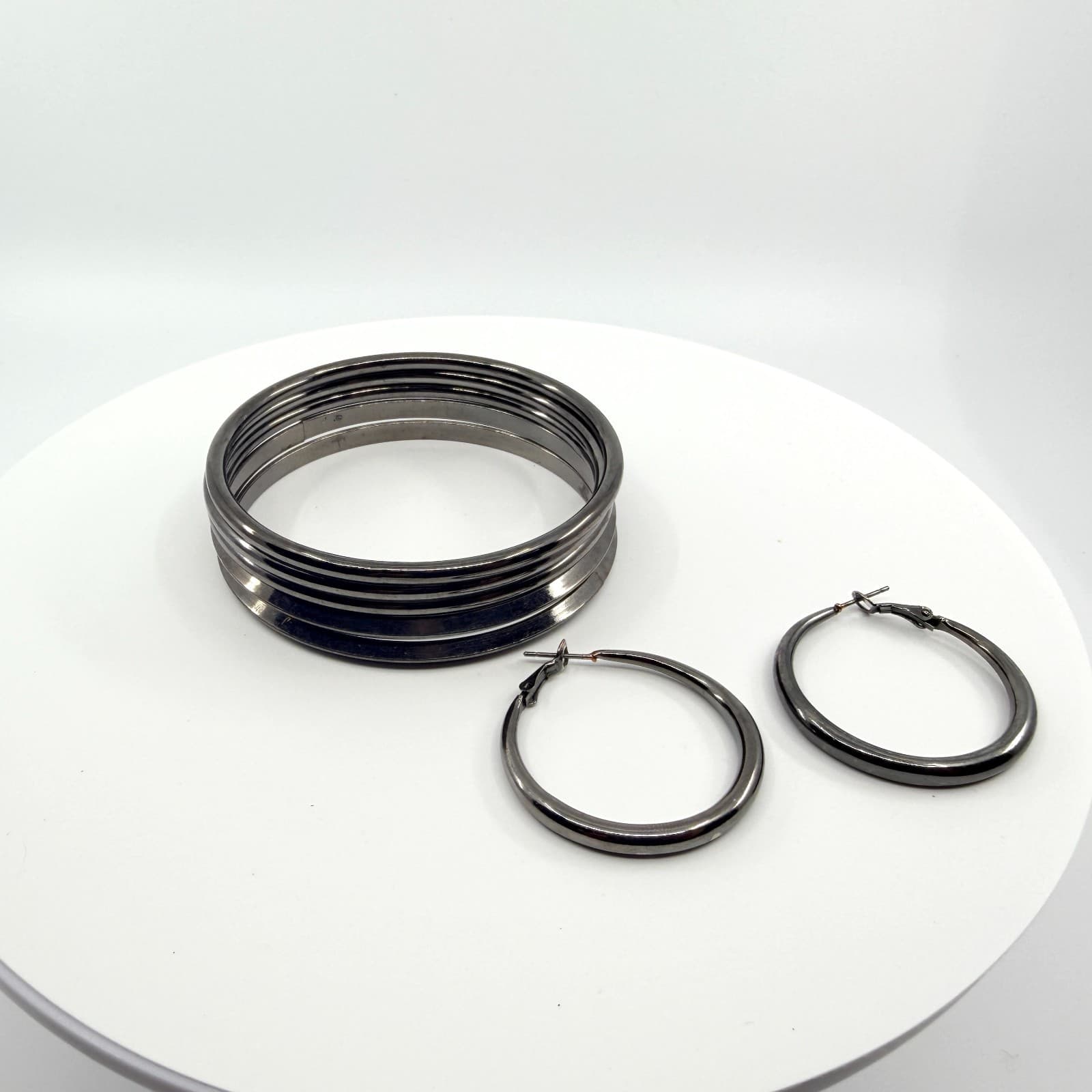 Vintage Stackable Stunner Gunmetal Bangle Bracelet Set Hoop Earrings Black Y2K