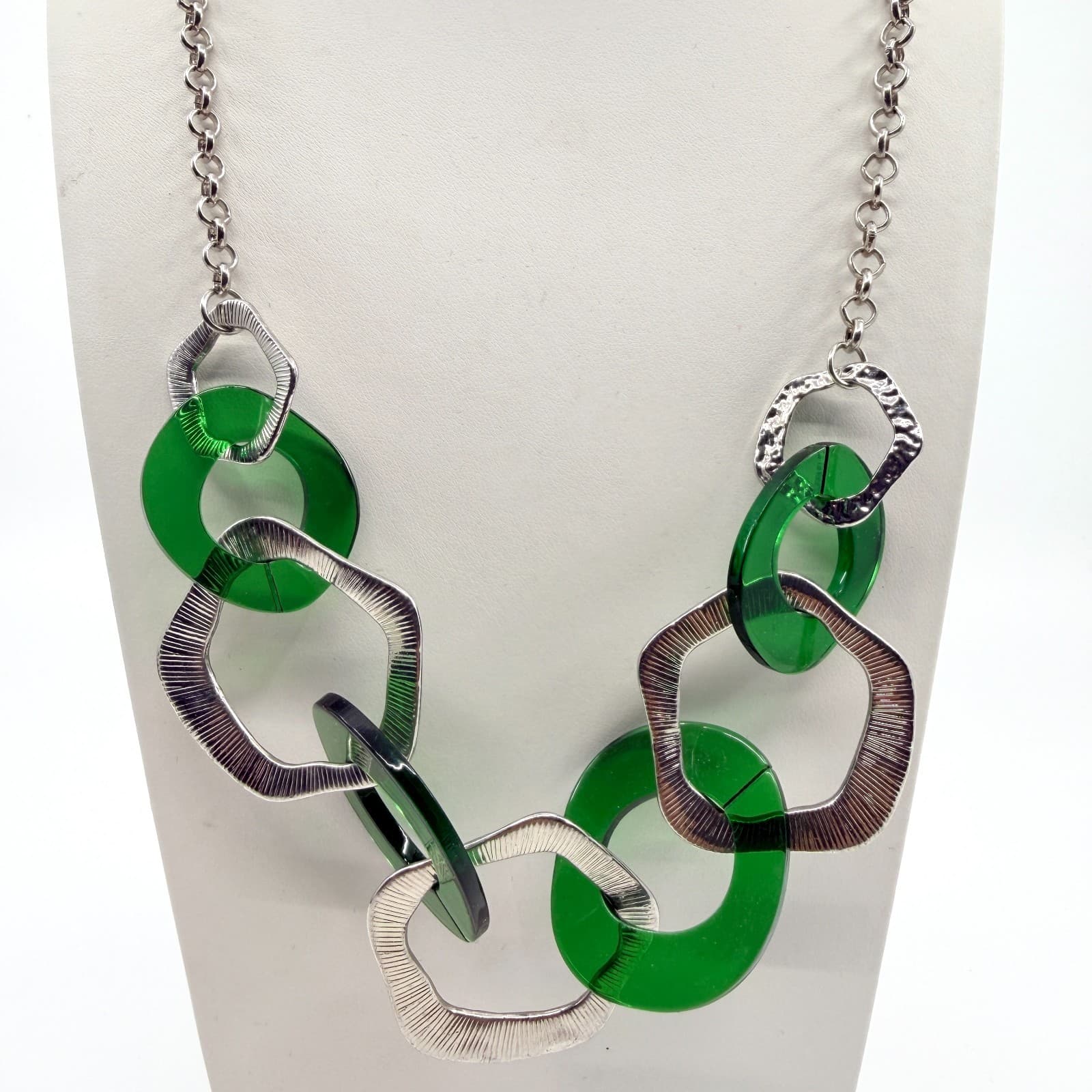 Vintage Paparazzi Urban Circus Green Acrylic Silver Tone Textured Link Statement