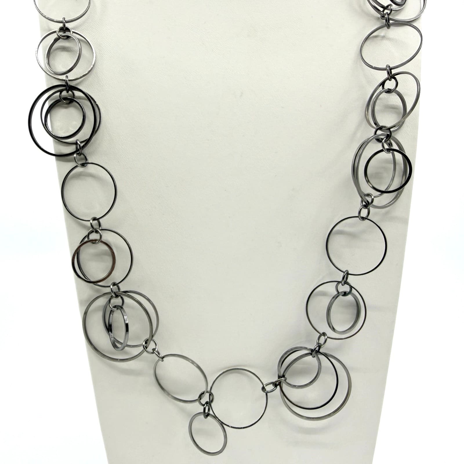 Vintage Gunmetal Tone Interlocking Circle Link Necklace Modernist Geometric 90s