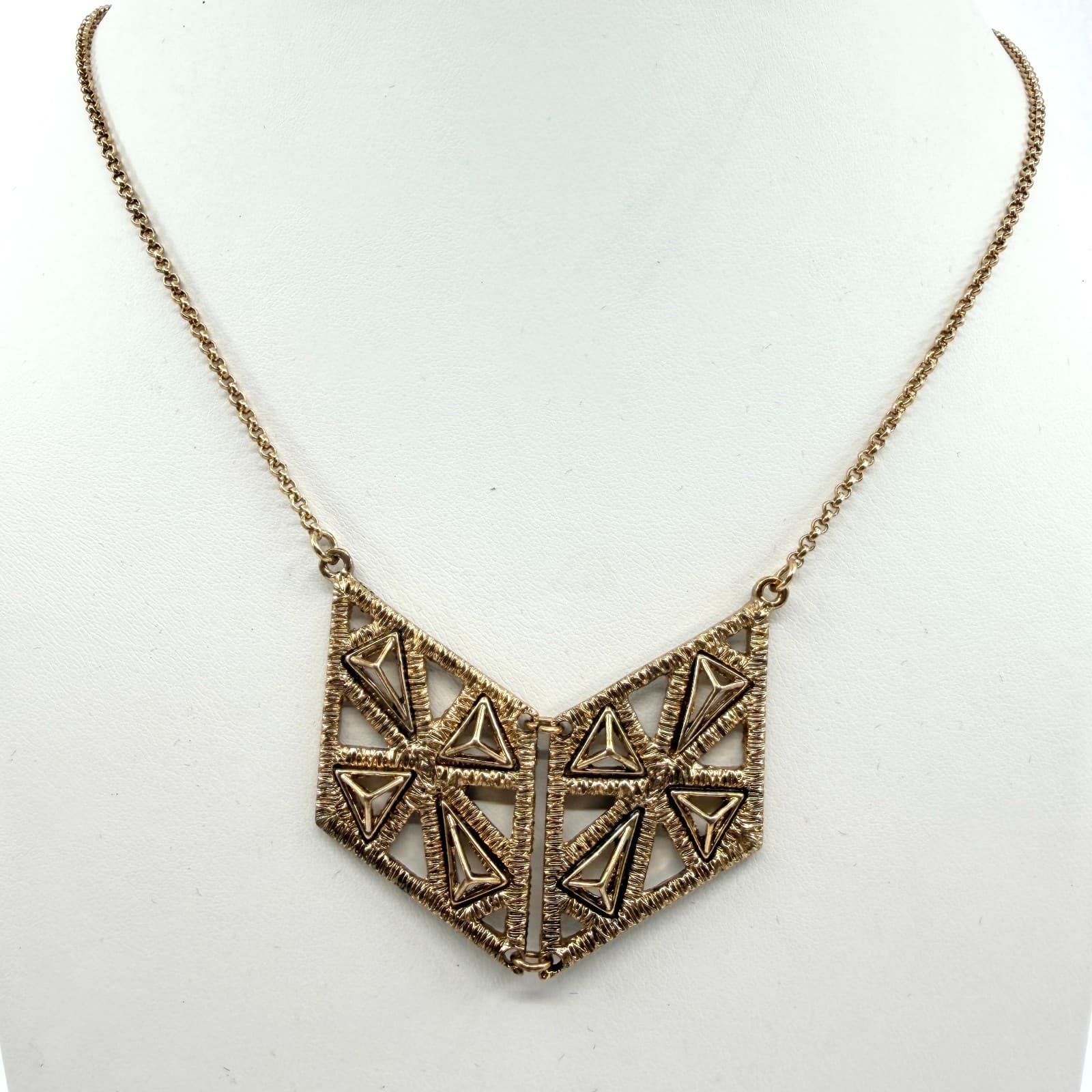VTG Retro Gold Tone Geometric Triangle Cutout Chevron Pendant Statement Necklace