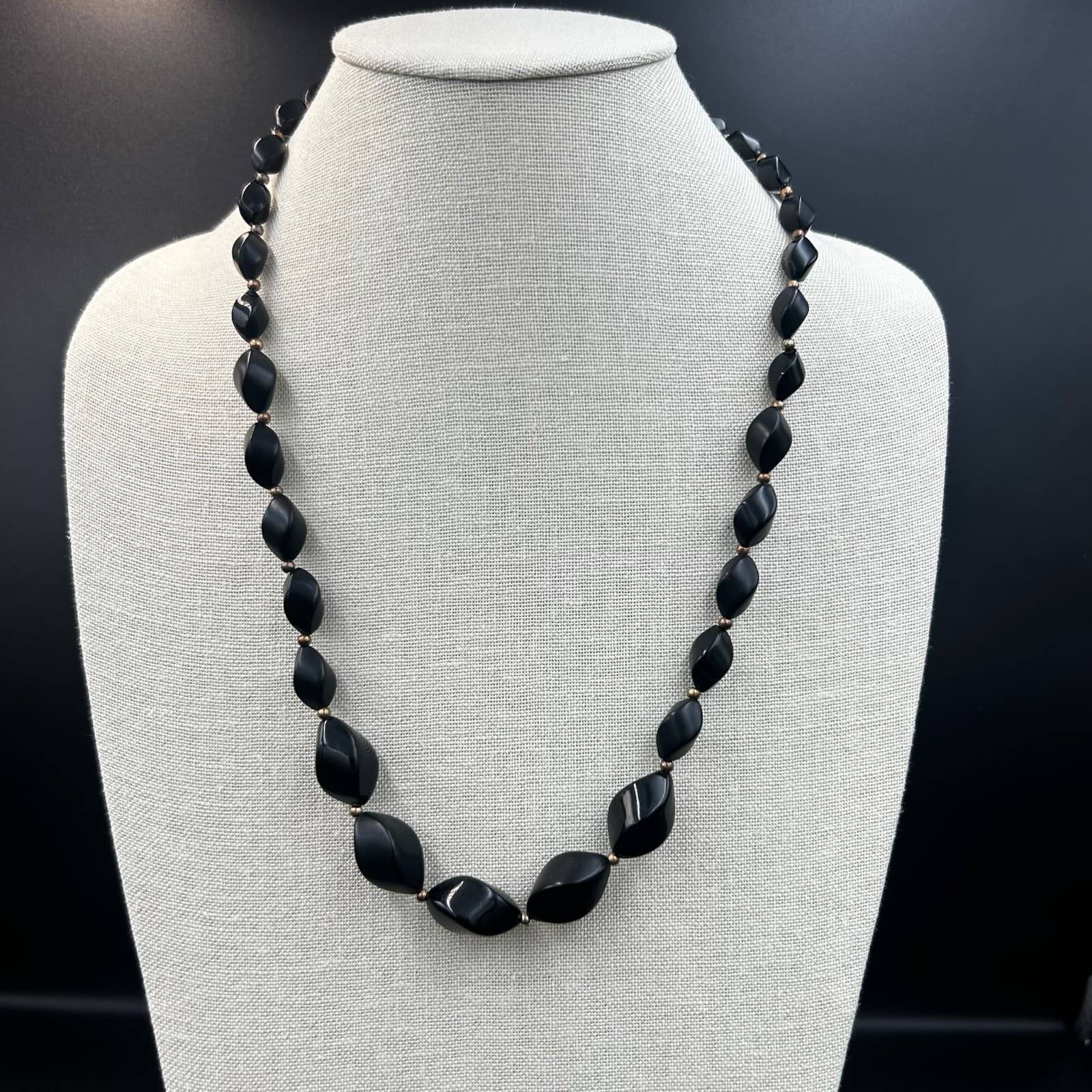 Vintage Black Lucite Gold Tone Tetrahedron Beaded Necklace Statement 20'' Y2K