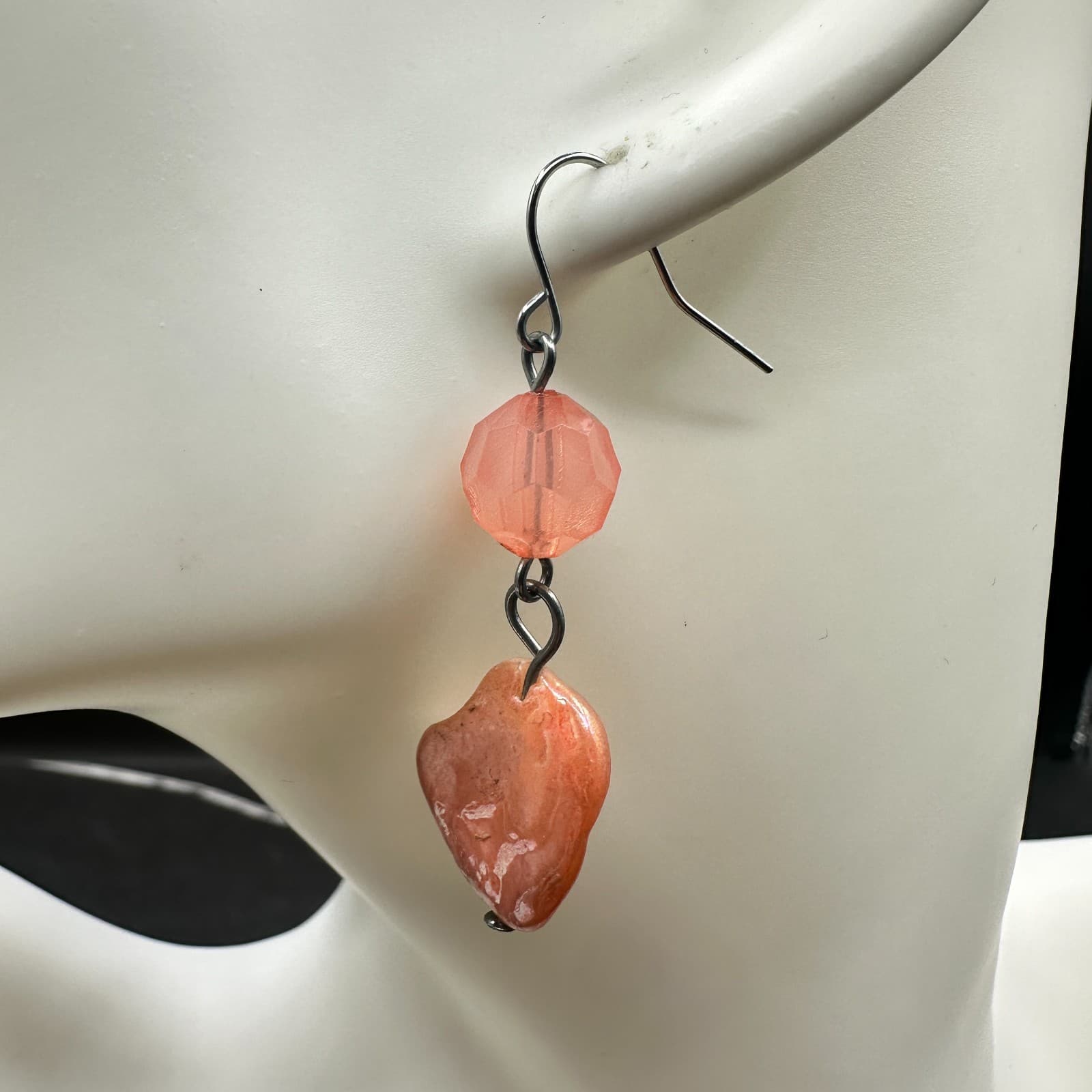 Mother of Pearl Shell Inlay Dangle Earrings Silver Tone Ornate Floral Drop