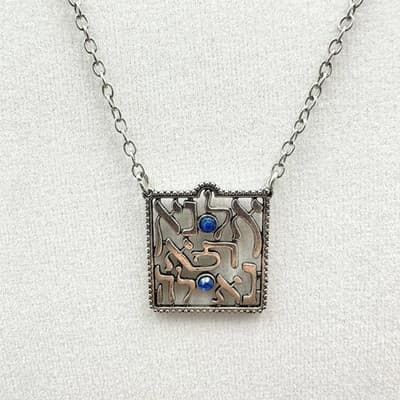 Vintage Rhinestone Silver-Tone Fashion Rare Filigree Square Pendant Necklace